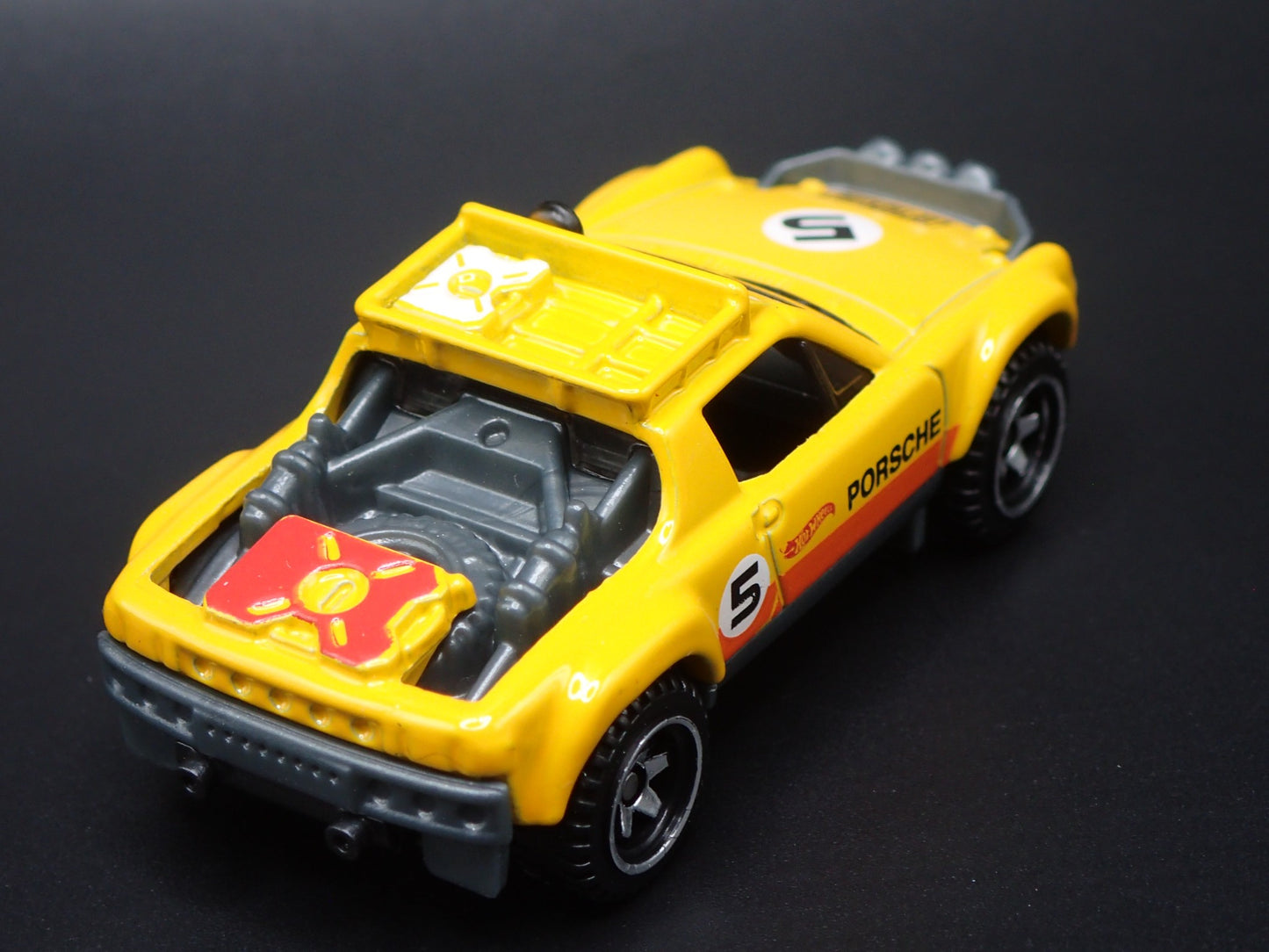 1969-1976 PORSCHE 914 SAFARI 1:64 SCALE COLLECTIBLE DIORAMA DIECAST MODEL CAR