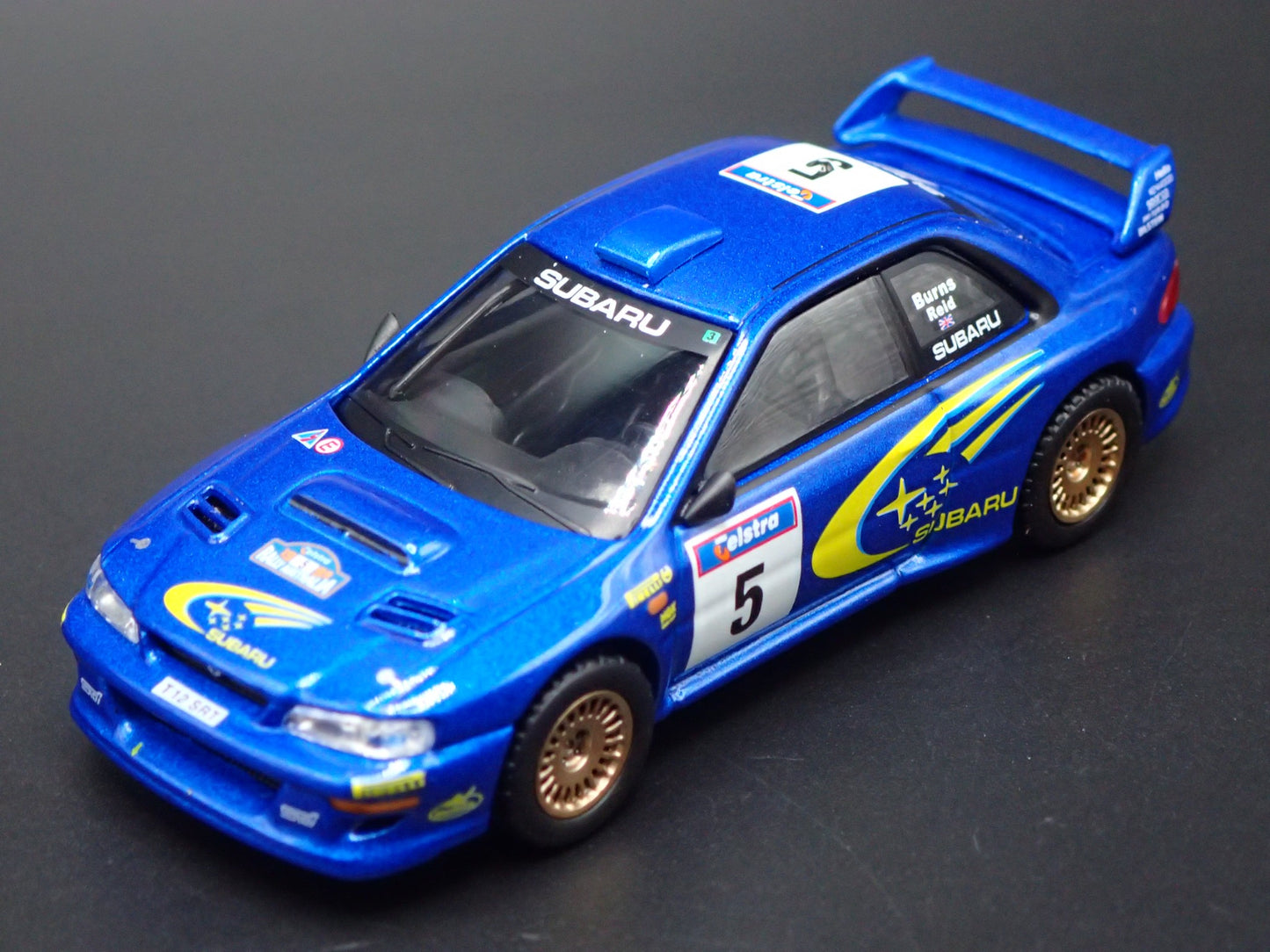 SUBARU IMPREZA WRC99 #5 RALLY 1:64 SCALE COLLECTIBLE DIORAMA DIECAST MODEL CAR