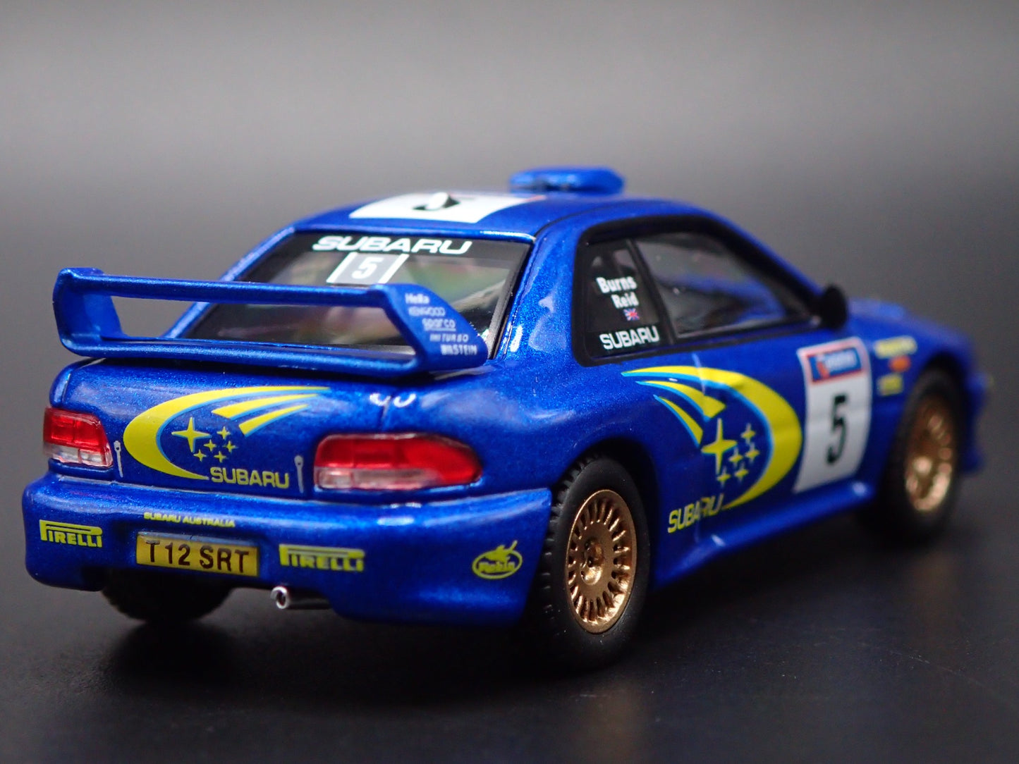 SUBARU IMPREZA WRC99 #5 RALLY 1:64 SCALE COLLECTIBLE DIORAMA DIECAST MODEL CAR