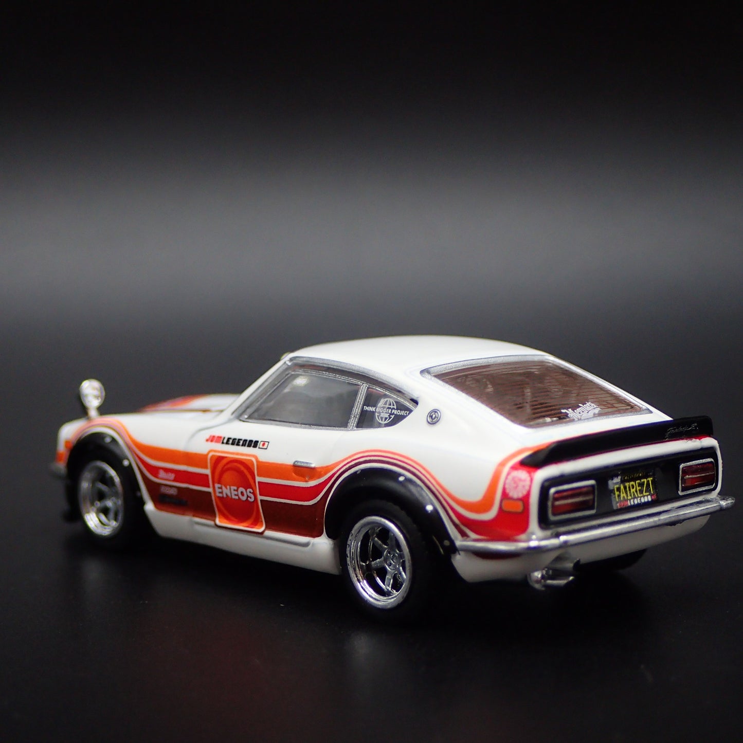 DATSUN FAIRLADY Z S30 JDM ENEOS 1/64 SCALE COLLECTIBLE DIORAMA DIECAST MODEL CAR