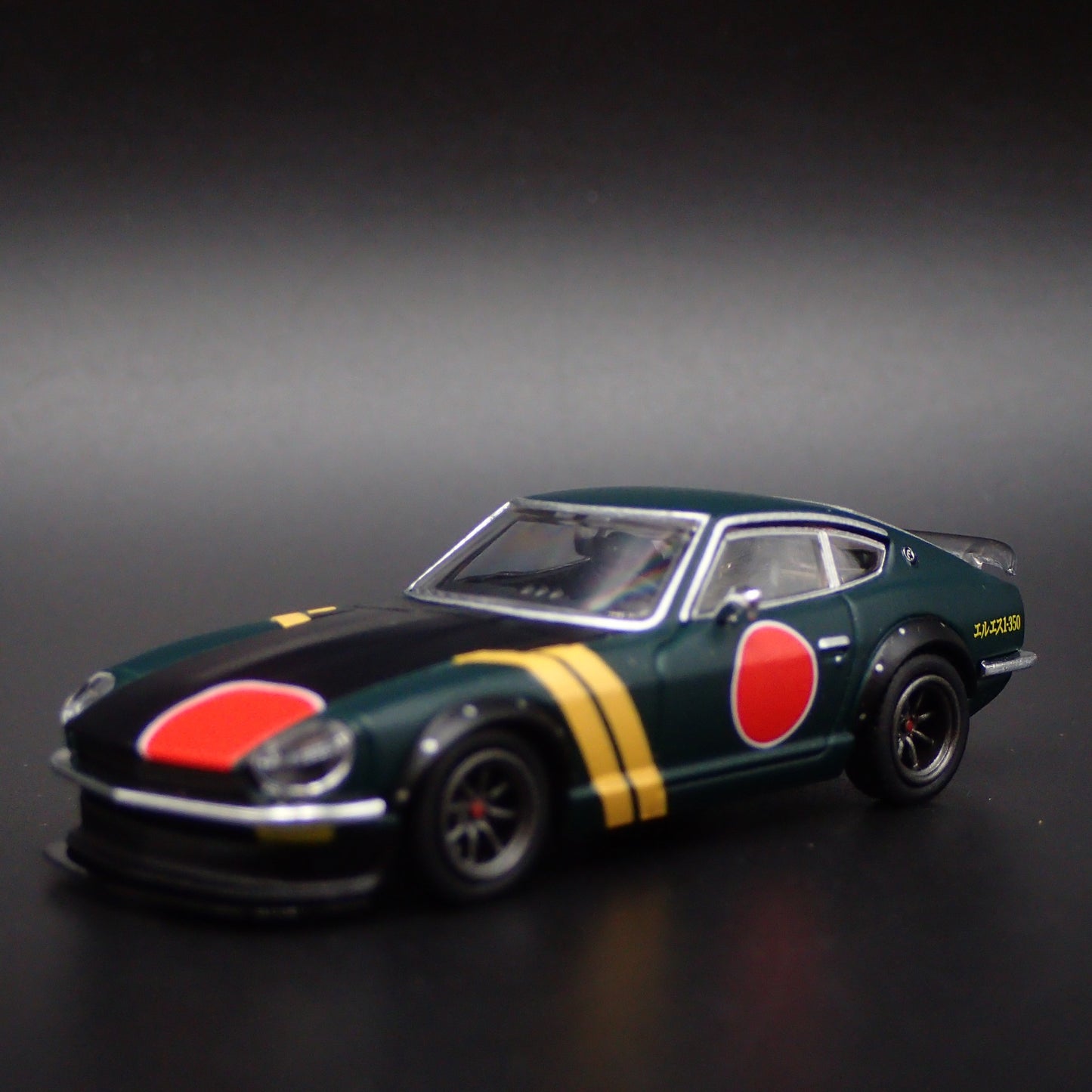DATSUN 240Z JDM GREEN 1/64 SCALE COLLECTIBLE DIORAMA DIECAST MODEL CAR