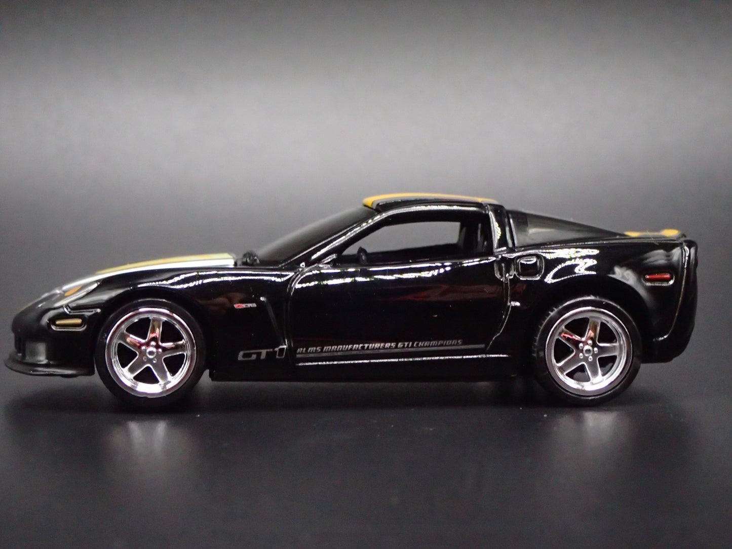 2005-2013 CHEVY CHEVROLET CORVETTE C6 Z06 GT1 1:64 SCALE DIECAST MODEL CAR