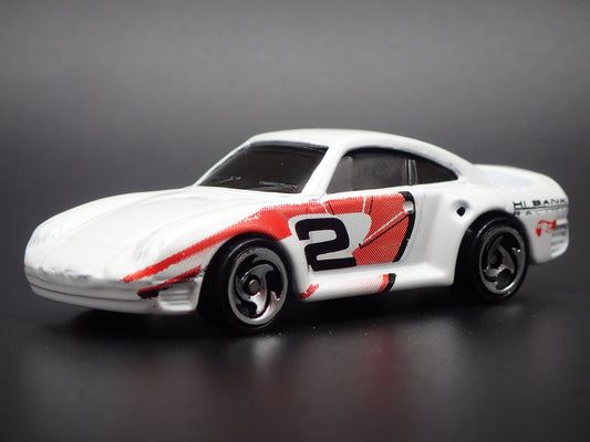 1986-1993 PORSCHE 959 WHITE 1:64 SCALE COLLECTIBLE DIORAMA DIECAST MODEL CAR