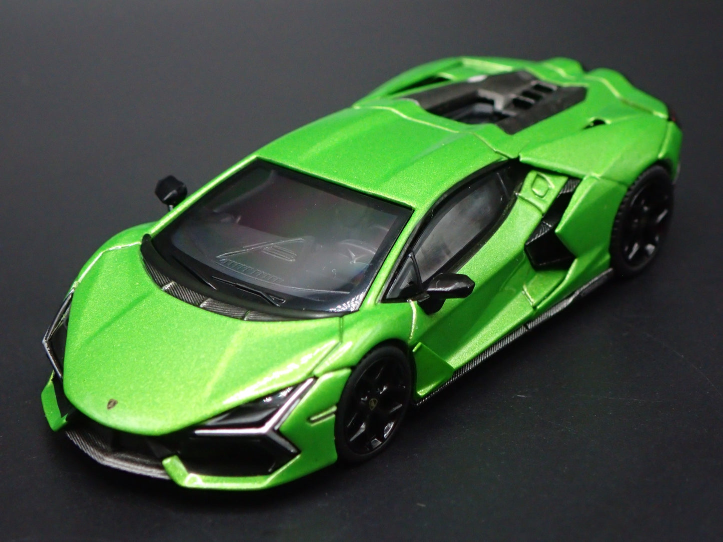 2024-2025 LAMBORGHINI REVUELTO SUPER CAR GREEN 1:64 SCALE DIECAST MODEL CAR