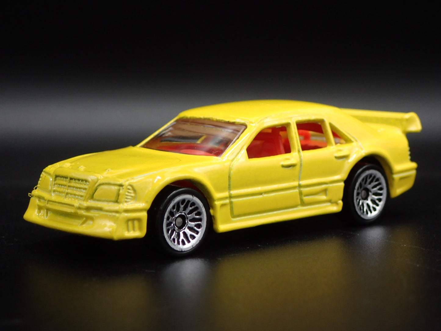 1993-1999 MERCEDES-BENZ C CLASS YELLOW 1:64 SCALE COLLECTIBLE DIECAST MODEL CAR