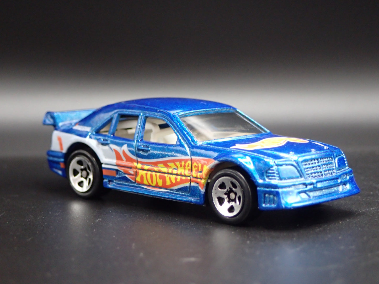 1993-1999 MERCEDES-BENZ C CLASS BLUE 1:64 SCALE COLLECTIBLE DIECAST MODEL CAR