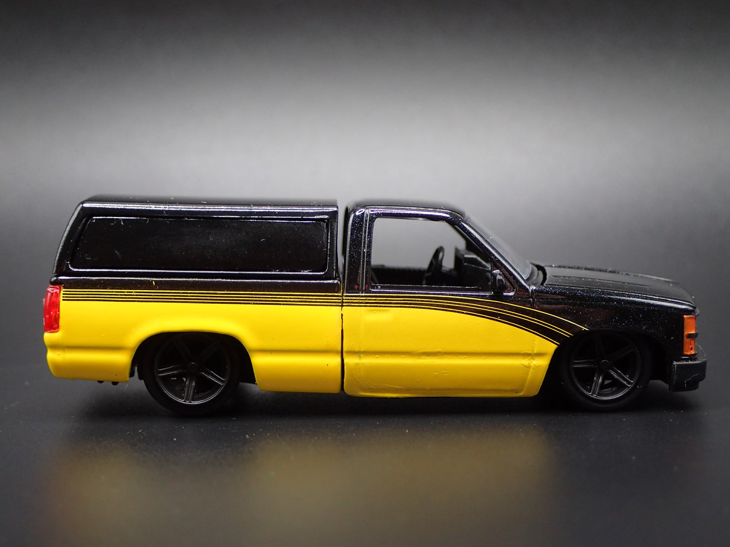 1992 92 CHEVY CHEVROLET C1500 SS 454 PICKUP TRUCK 1:64 SCALE DIECAST MODEL CAR