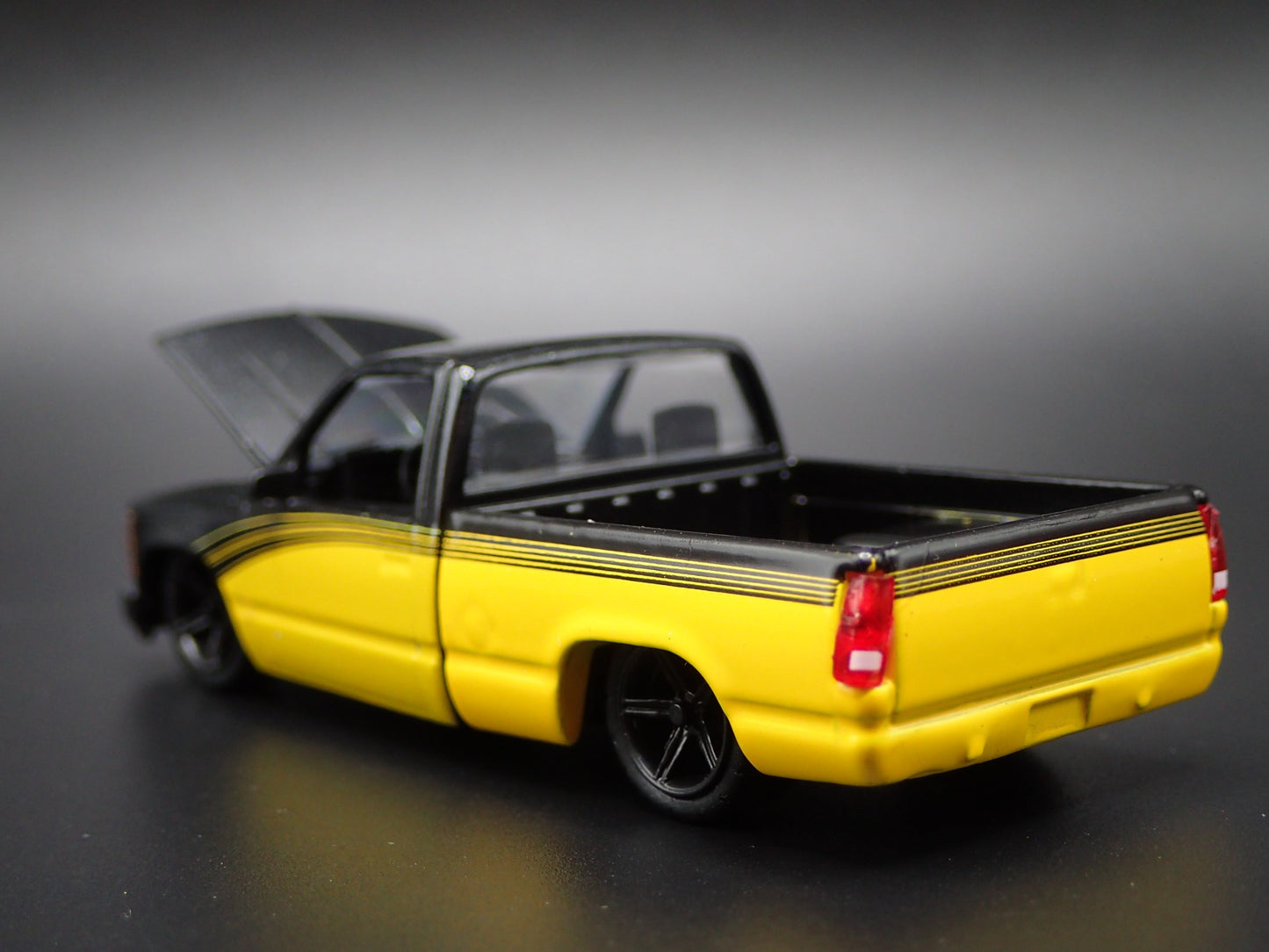 1992 92 CHEVY CHEVROLET C1500 SS 454 PICKUP TRUCK 1:64 SCALE DIECAST MODEL CAR