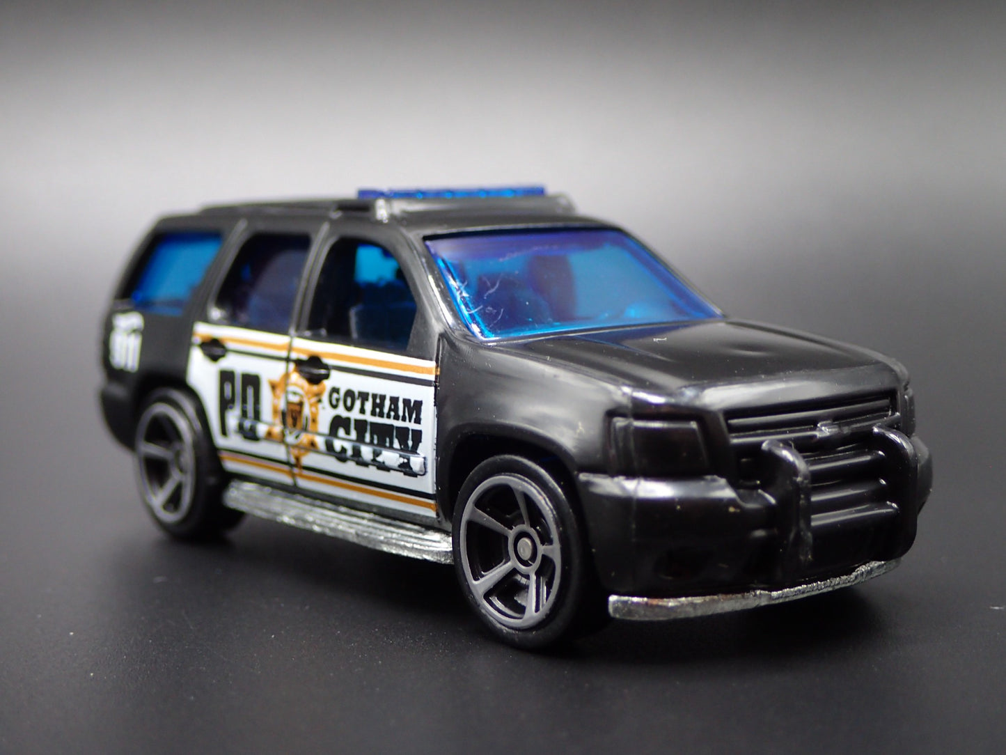 2007-2014 CHEVY CHEVROLET TAHOE GOTHAM CITY POLICE 1:64 SCALE DIECAST MODEL CAR