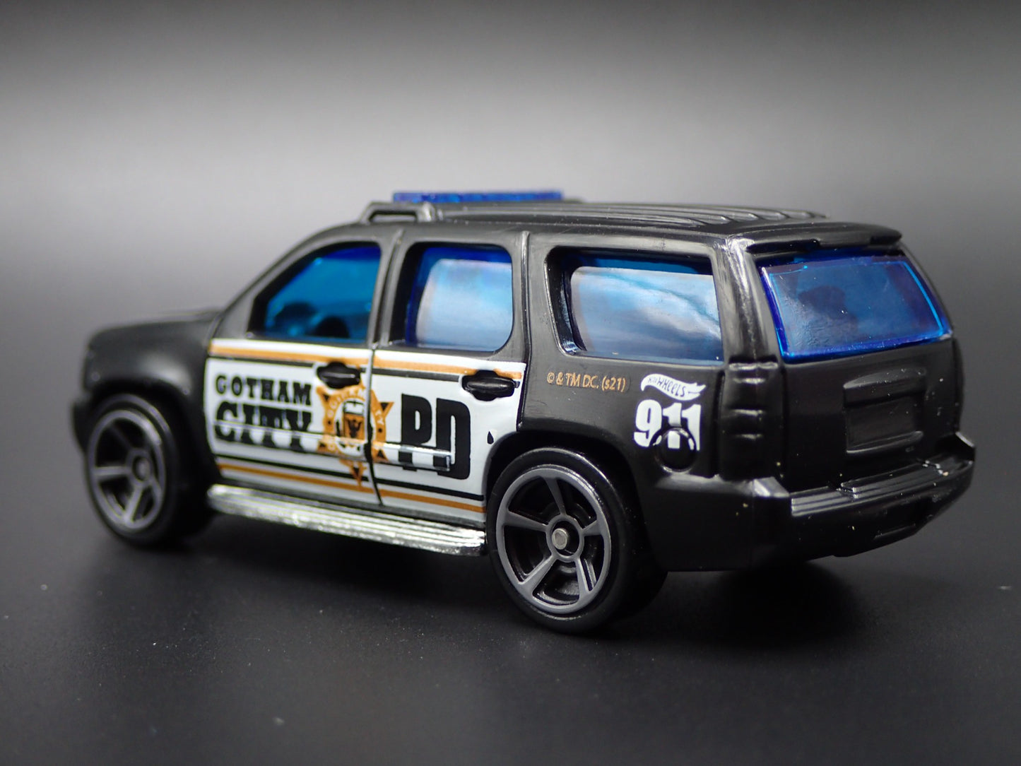 2007-2014 CHEVY CHEVROLET TAHOE GOTHAM CITY POLICE 1:64 SCALE DIECAST MODEL CAR