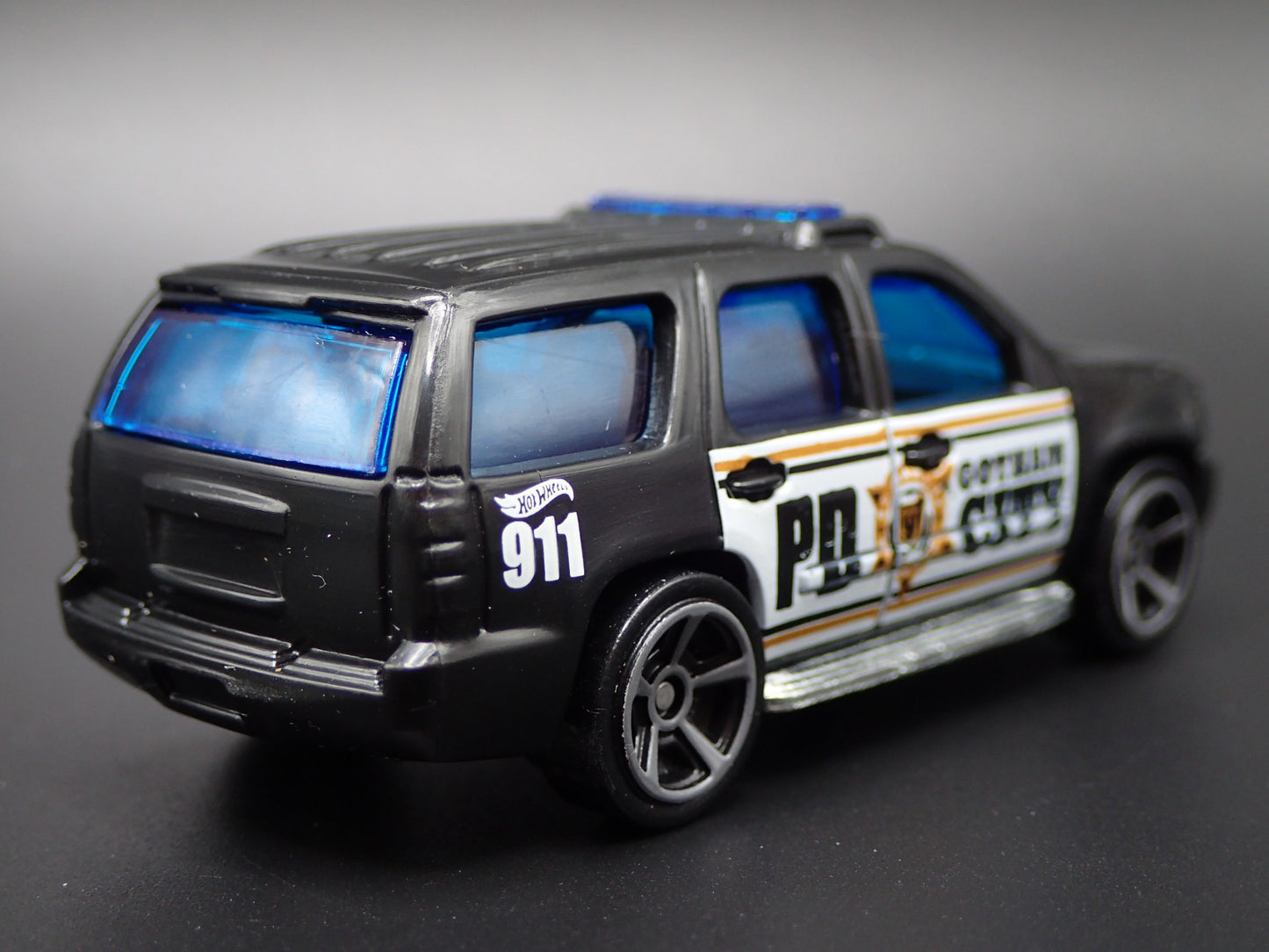 2007-2014 CHEVY CHEVROLET TAHOE GOTHAM CITY POLICE 1:64 SCALE DIECAST MODEL CAR