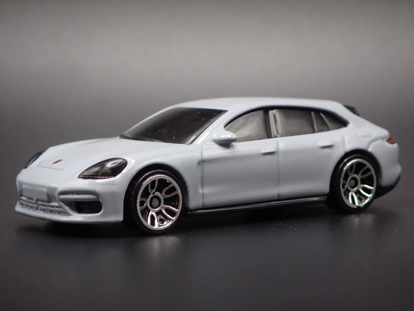 2016-2024 PORSCHE PANAMERA TURBO S E-HYBRID SPORTS TURISMO 1:64 SCALE MODEL CAR