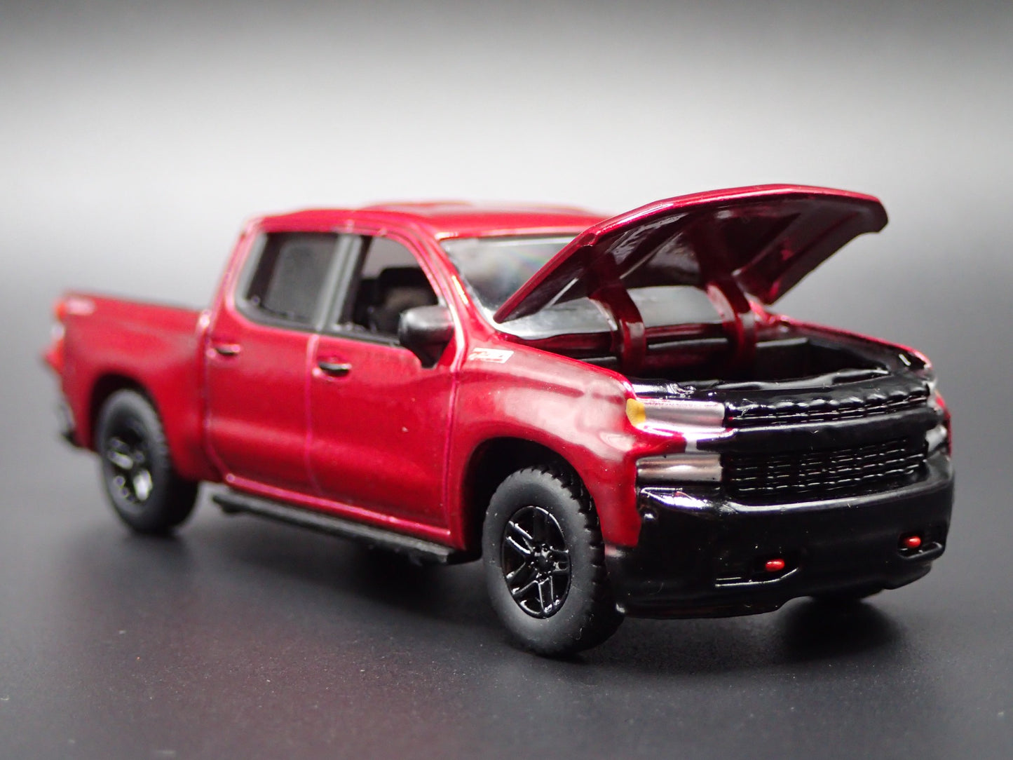 2019 19 CHEVY CHEVROLET SILVERADO Z71 TRAIL BOSS 1:64 SCALE DIECAST MODEL CAR