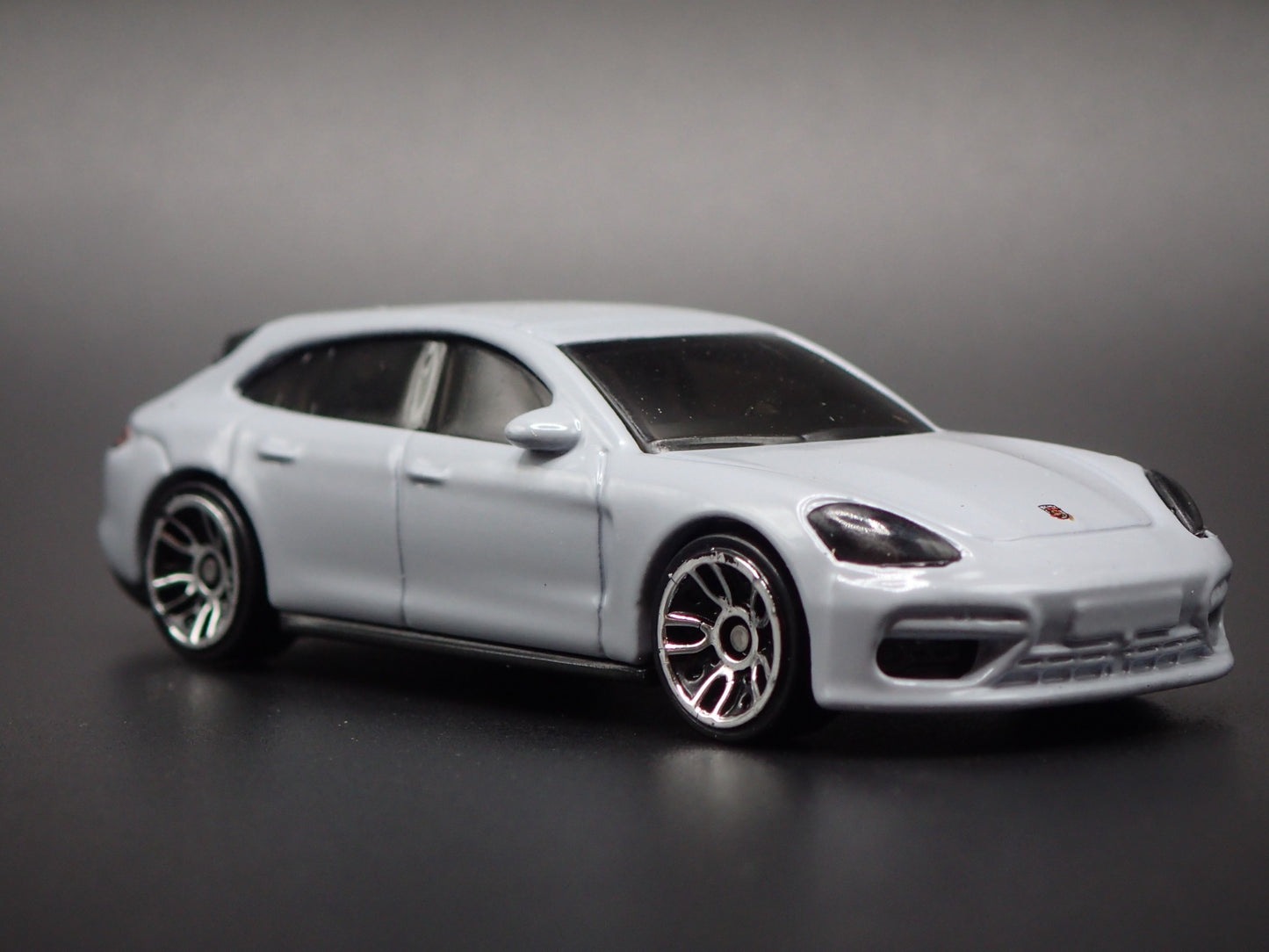 2016-2024 PORSCHE PANAMERA TURBO S E-HYBRID SPORTS TURISMO 1:64 SCALE MODEL CAR