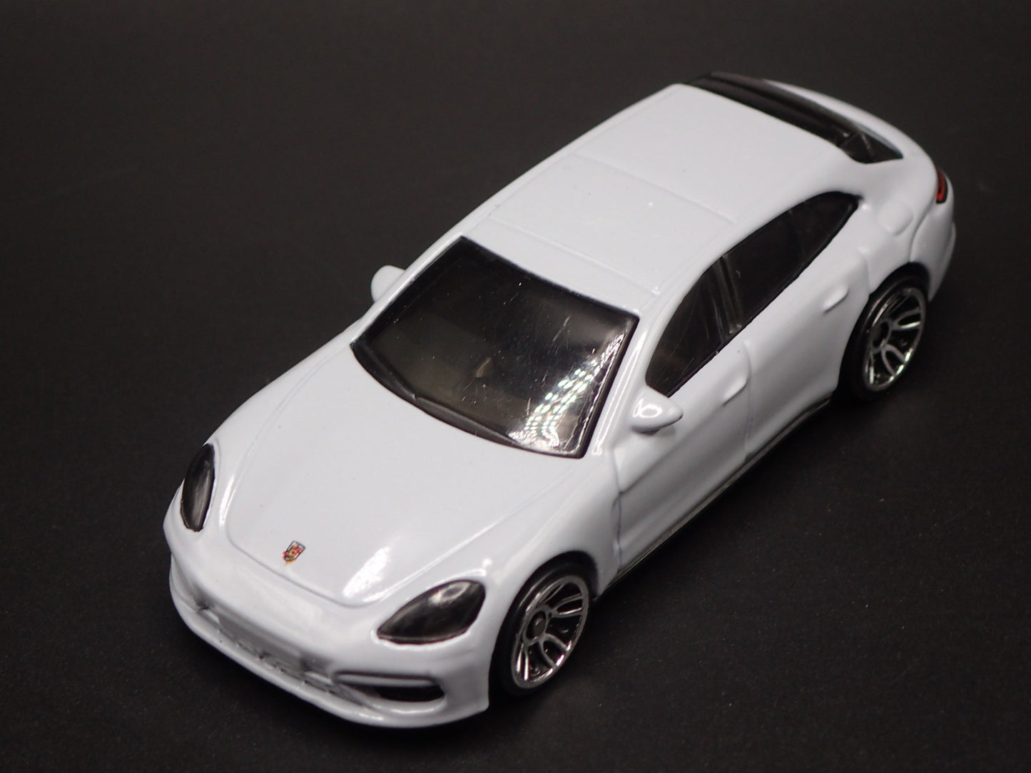 2016-2024 PORSCHE PANAMERA TURBO S E-HYBRID SPORTS TURISMO 1:64 SCALE MODEL CAR