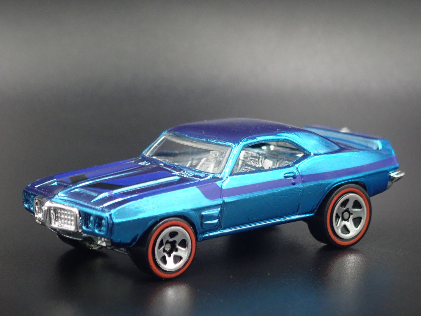 1969 PONTIAC FIREBIRD BLUE 1:64 SCALE COLLECTIBLE DIORAMA DIECAST MODEL CAR