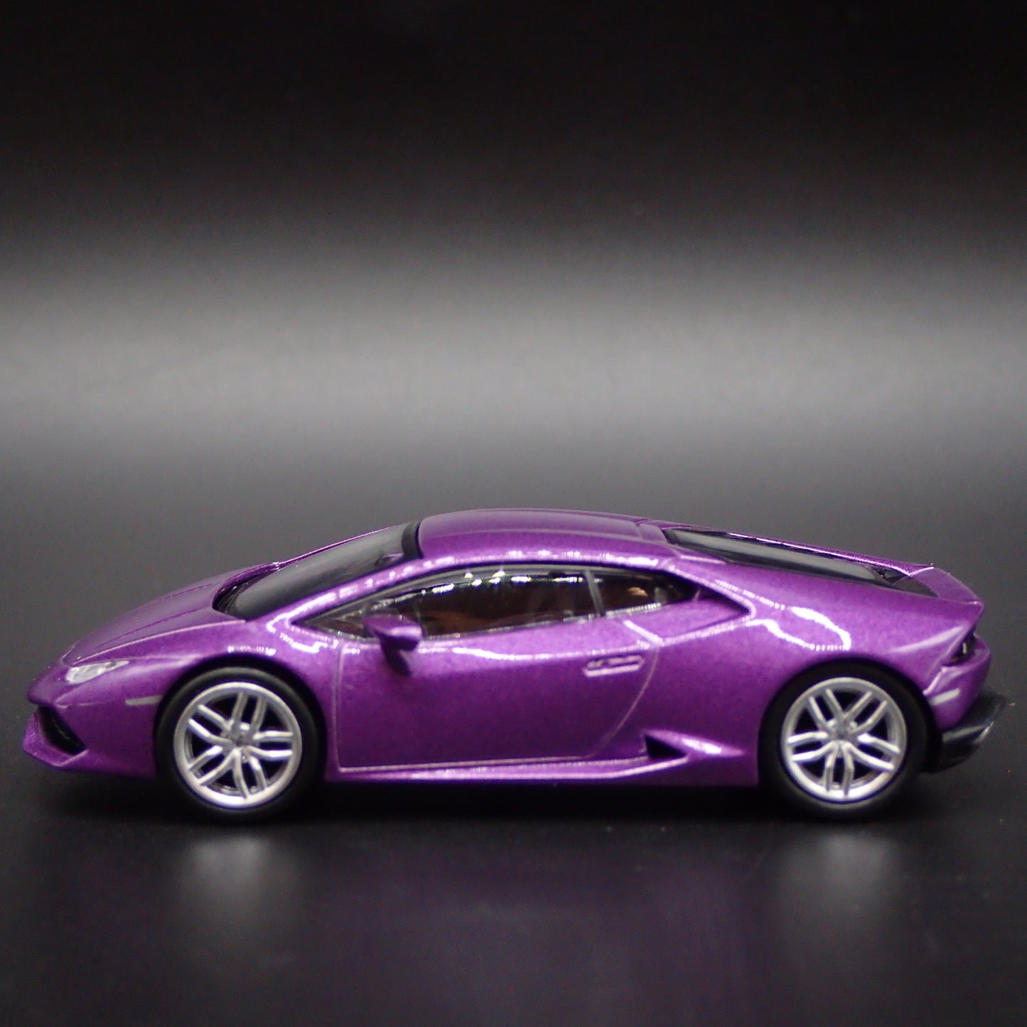 2014-2019 LAMBORGHINI HURACAN COUPE SUPER CAR 1:64 SCALE DIECAST MODEL CAR