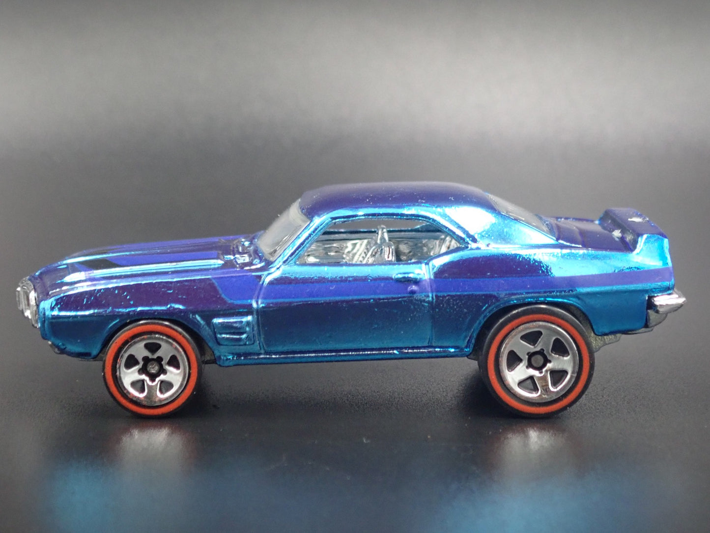 1969 PONTIAC FIREBIRD BLUE 1:64 SCALE COLLECTIBLE DIORAMA DIECAST MODEL CAR