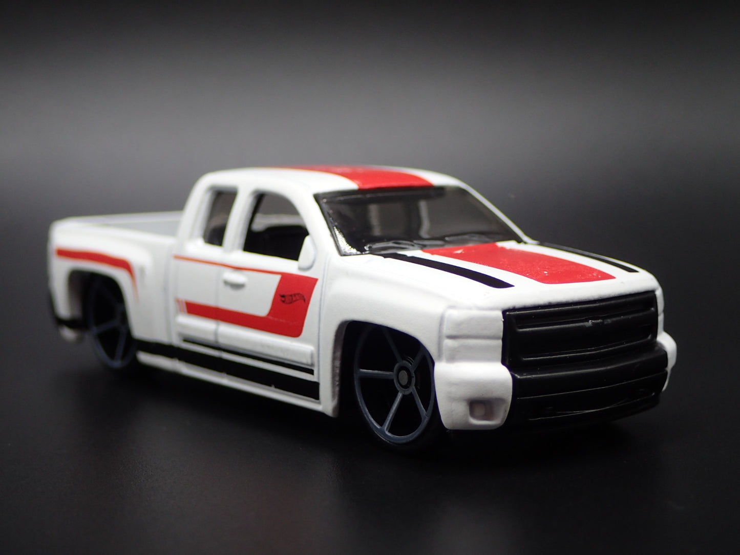 2007-2014 CHEVY CHEVROLET SILVERADO PICKUP TRUCK 1:64 SCALE DIECAST MODEL CAR