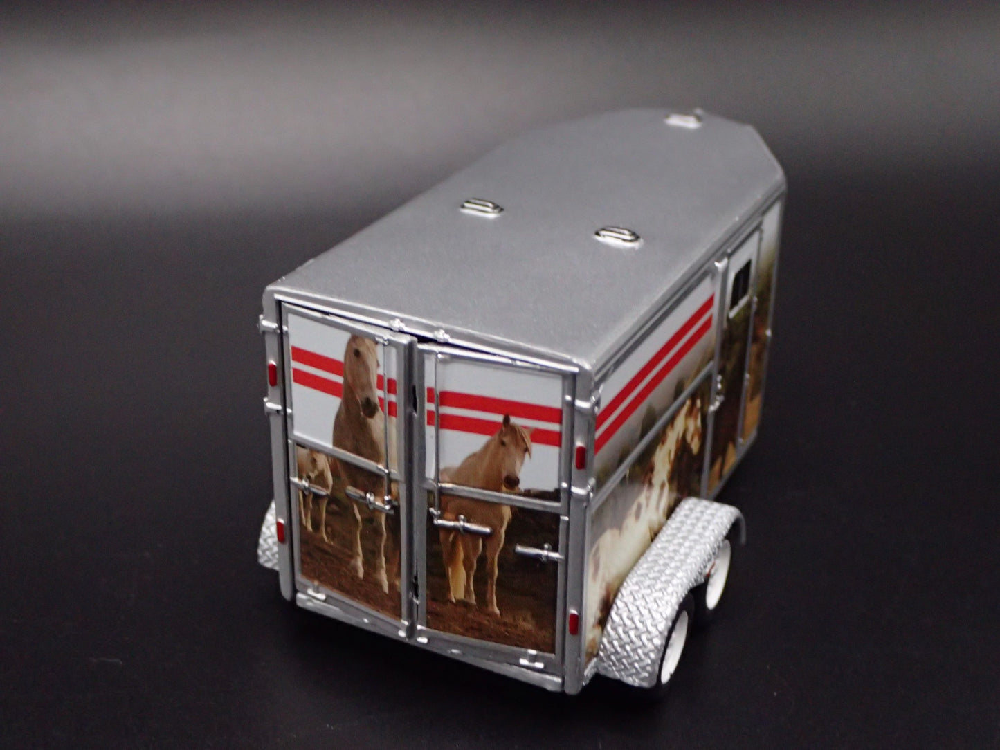 HORSE TRAILER W/ HITCH WHITE 1/64 SCALE COLLECTIBLE DIORAMA DIECAST MODEL CAR