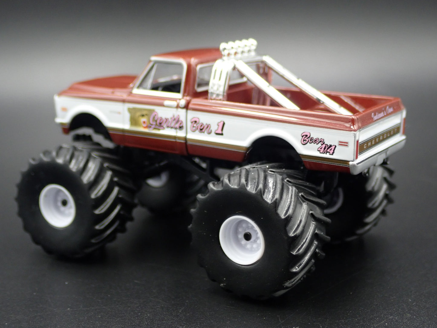 1972 CHEVY CHEVROLET C20 MONSTER TRUCK GENTLE BEN 1 1:64 SCALE DIECAST MODEL CAR