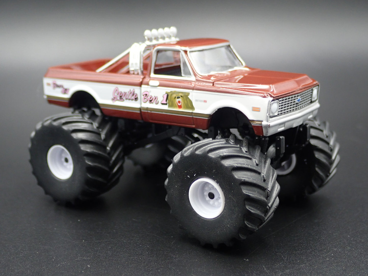 1972 CHEVY CHEVROLET C20 MONSTER TRUCK GENTLE BEN 1 1:64 SCALE DIECAST MODEL CAR