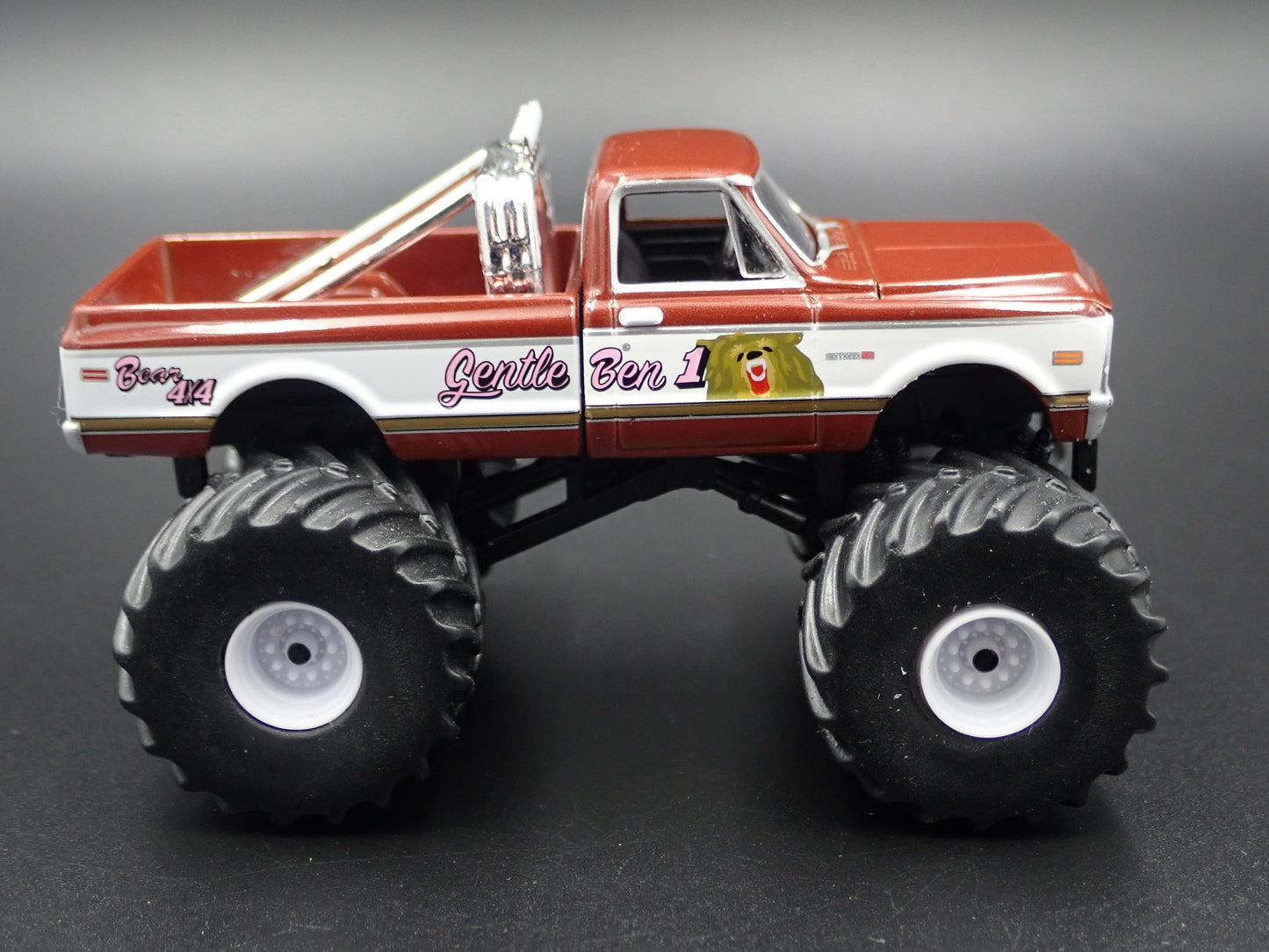 1972 CHEVY CHEVROLET C20 MONSTER TRUCK GENTLE BEN 1 1:64 SCALE DIECAST MODEL CAR