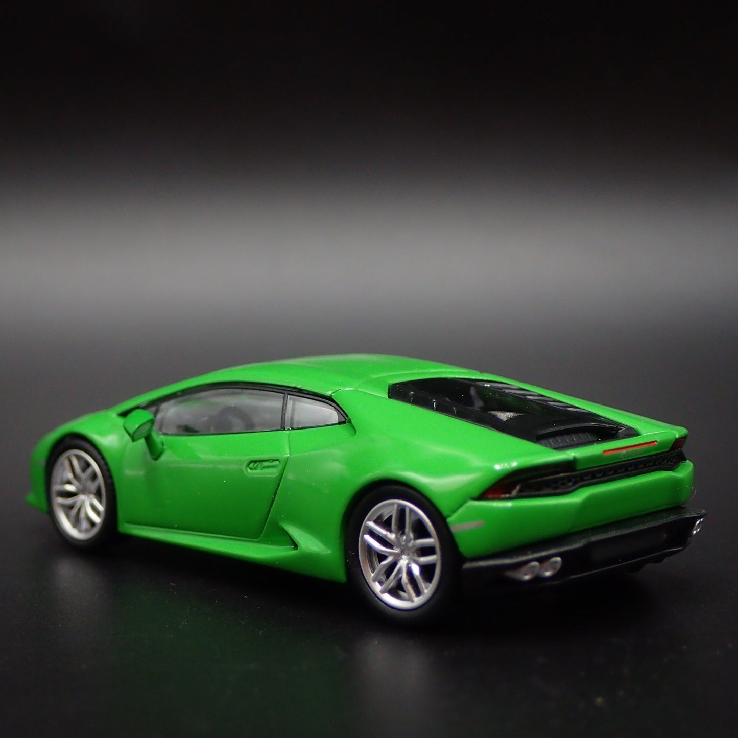 2014-2019 LAMBORGHINI HURACAN COUPE SUPER CAR GREEN 1:64 SCALE DIECAST MODEL CAR