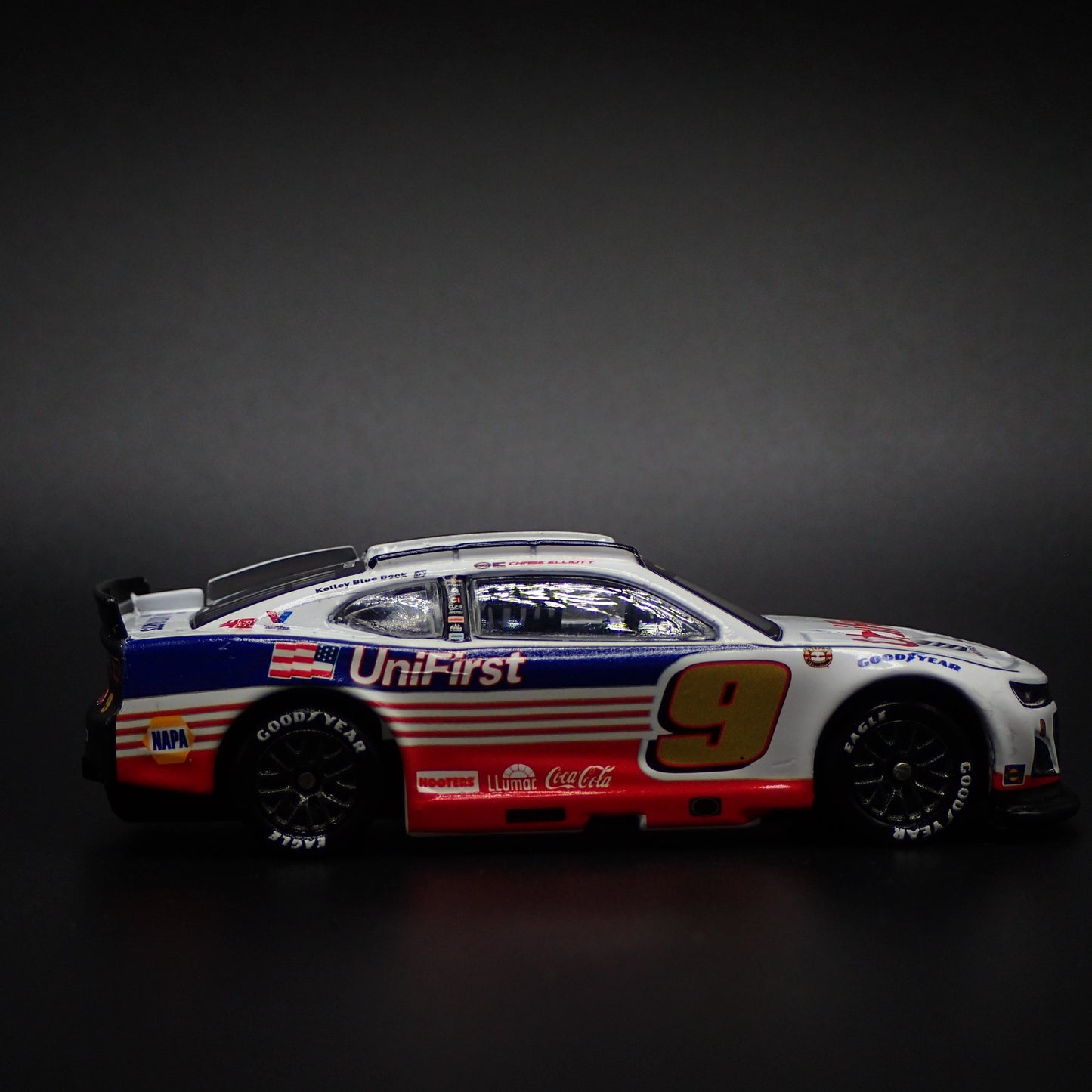 2024 24 CHEVY CAMARO ZL1 9 CHASE ELLIOTT UNIFIRST NASCAR 1:64 DIECAST MODEL CAR