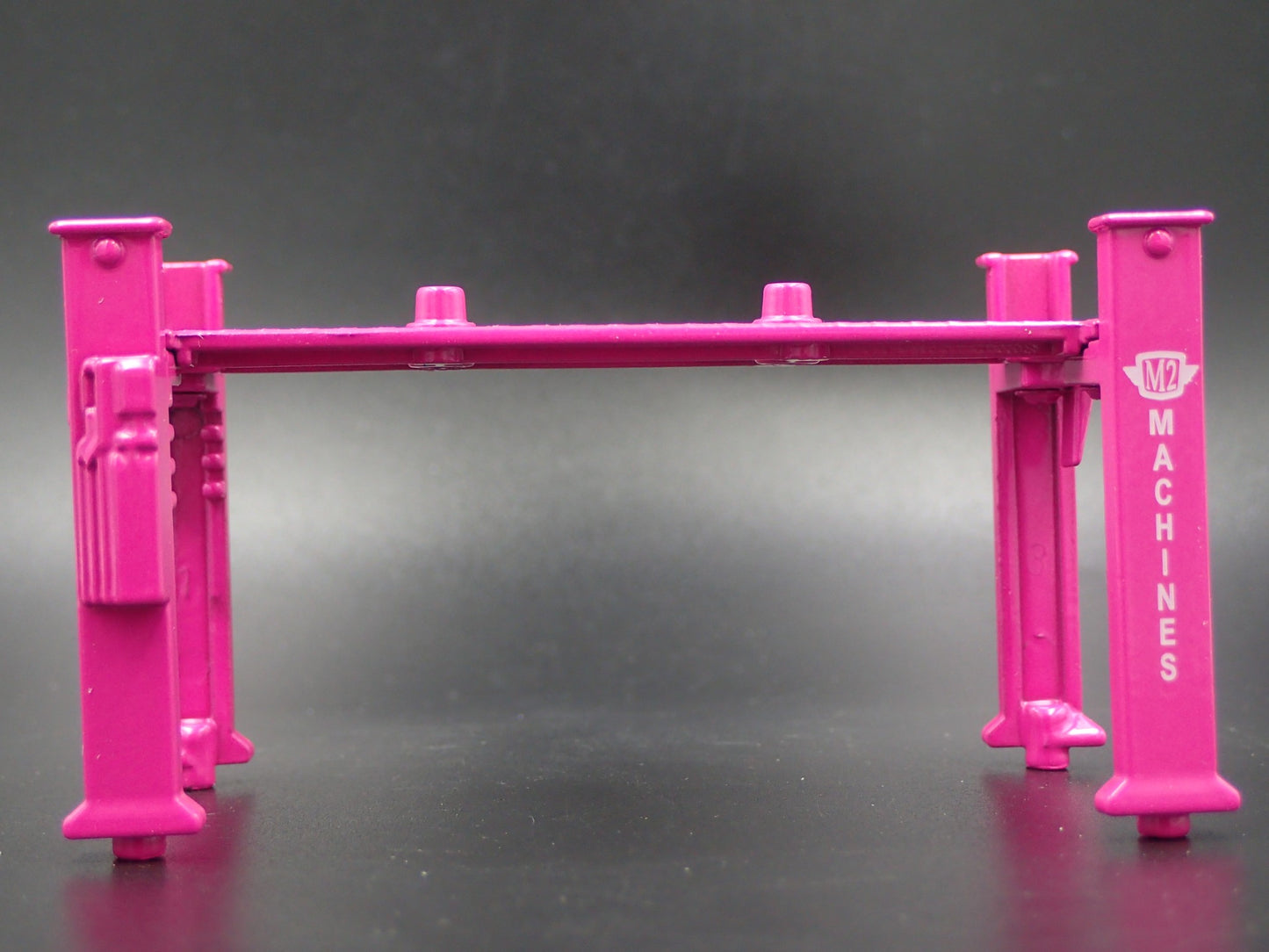 1:64 SCALE AUTO SHOP MECHANIC GARAGE 4 POST CAR LIFT DIORAMA MODEL DIECAST PROP