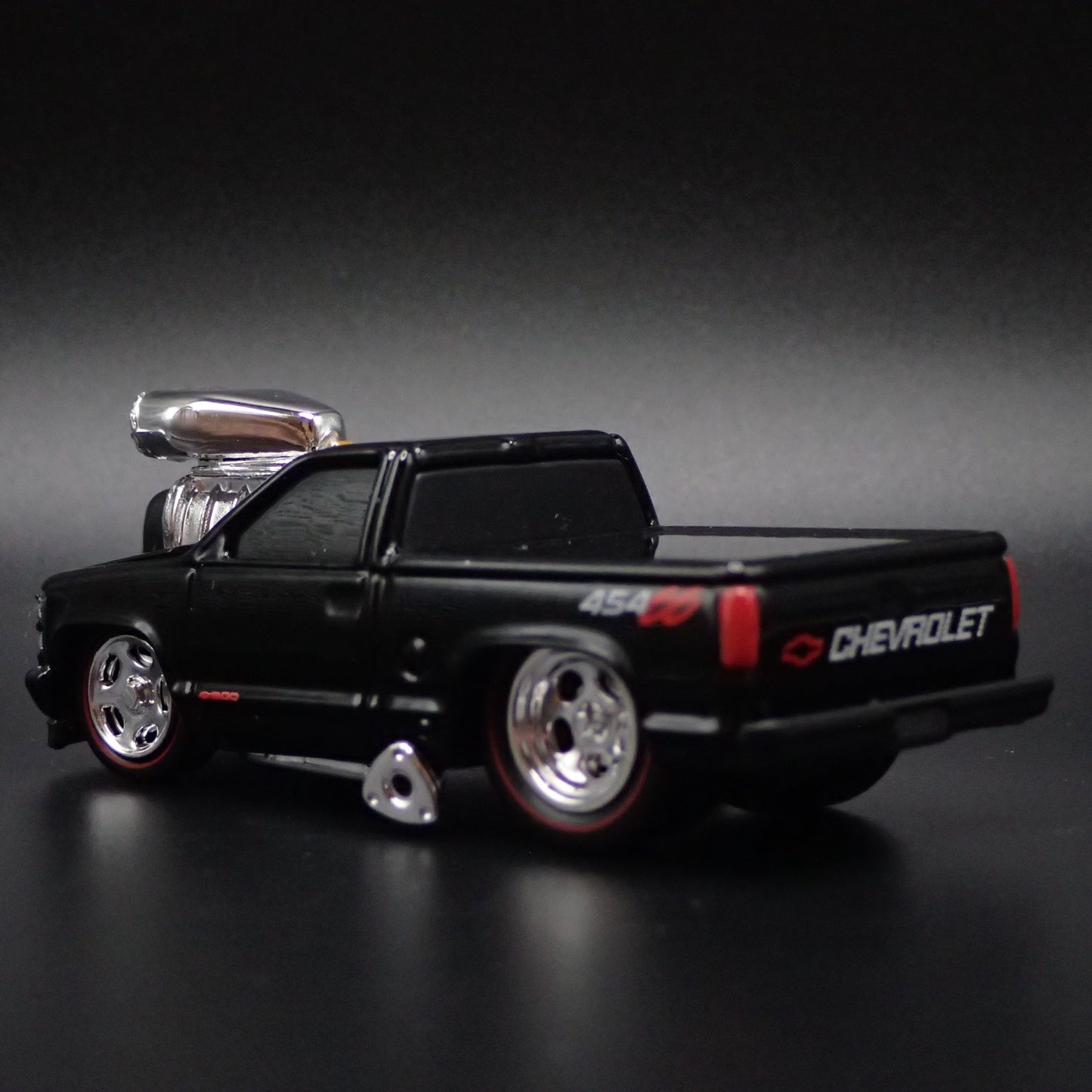 1993 93 CHEVY CHEVROLET SS 454 PICKUP TRUCK OBS BLK 1:64 SCALE DIECAST MODEL CAR