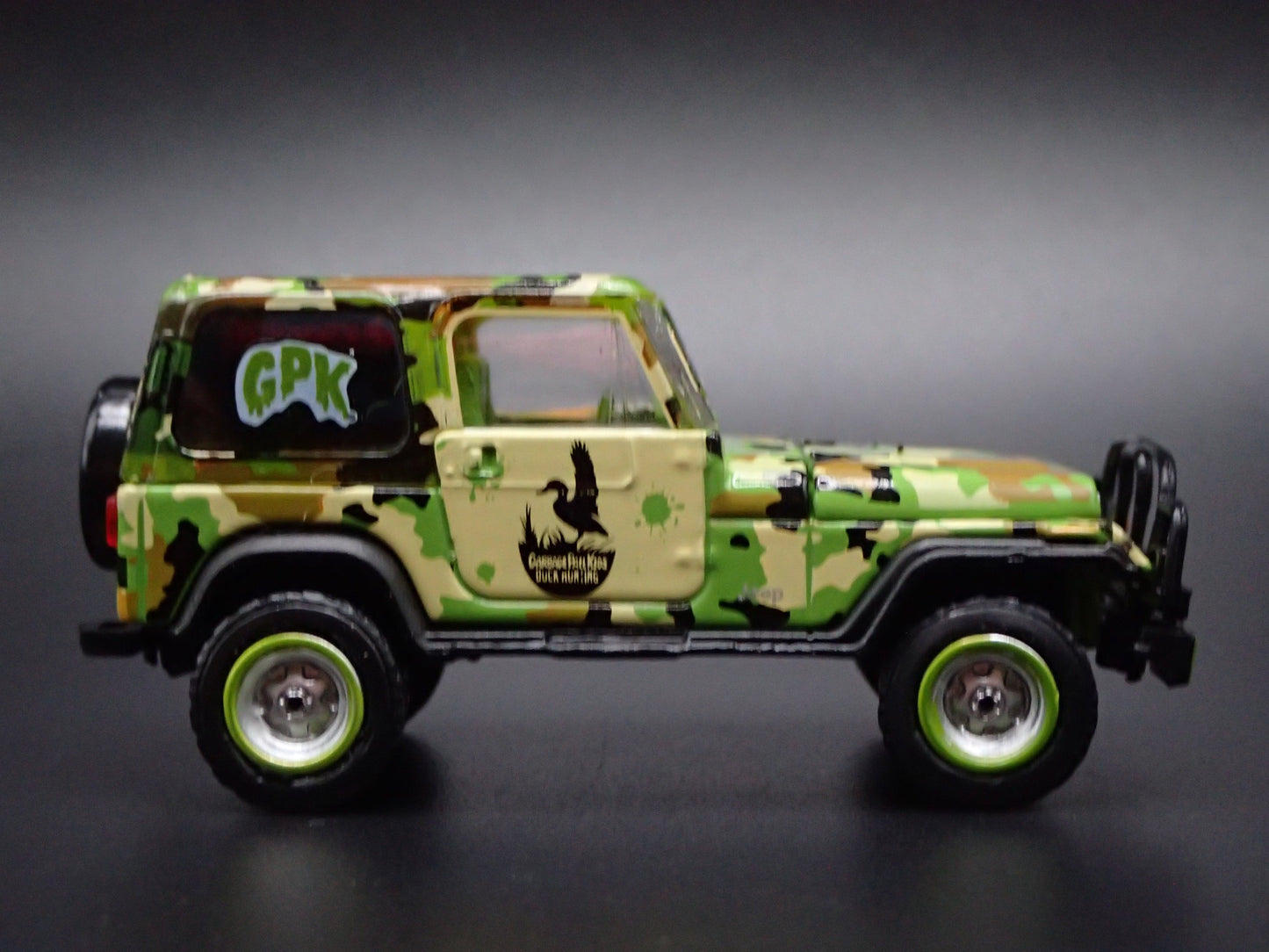 1986-1995 JEEP WRANGLER CJ7 YJ GPK CAMO 1:64 SCALE DIORAMA DIECAST MODEL CAR