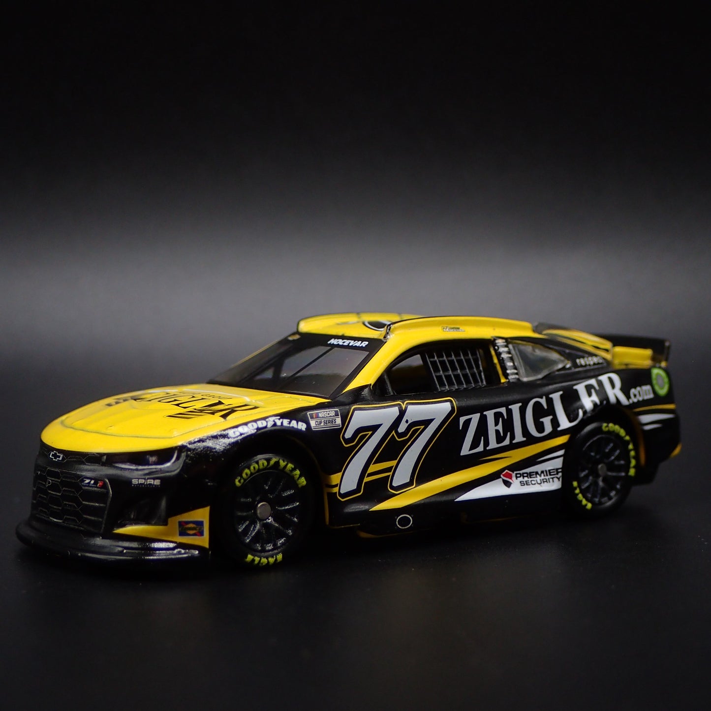2024 24 CHEVY CAMARO ZL1 77 CARSON HOCEVAR ZEIGLER NASCAR 1:64 SCALE DIECAST CAR