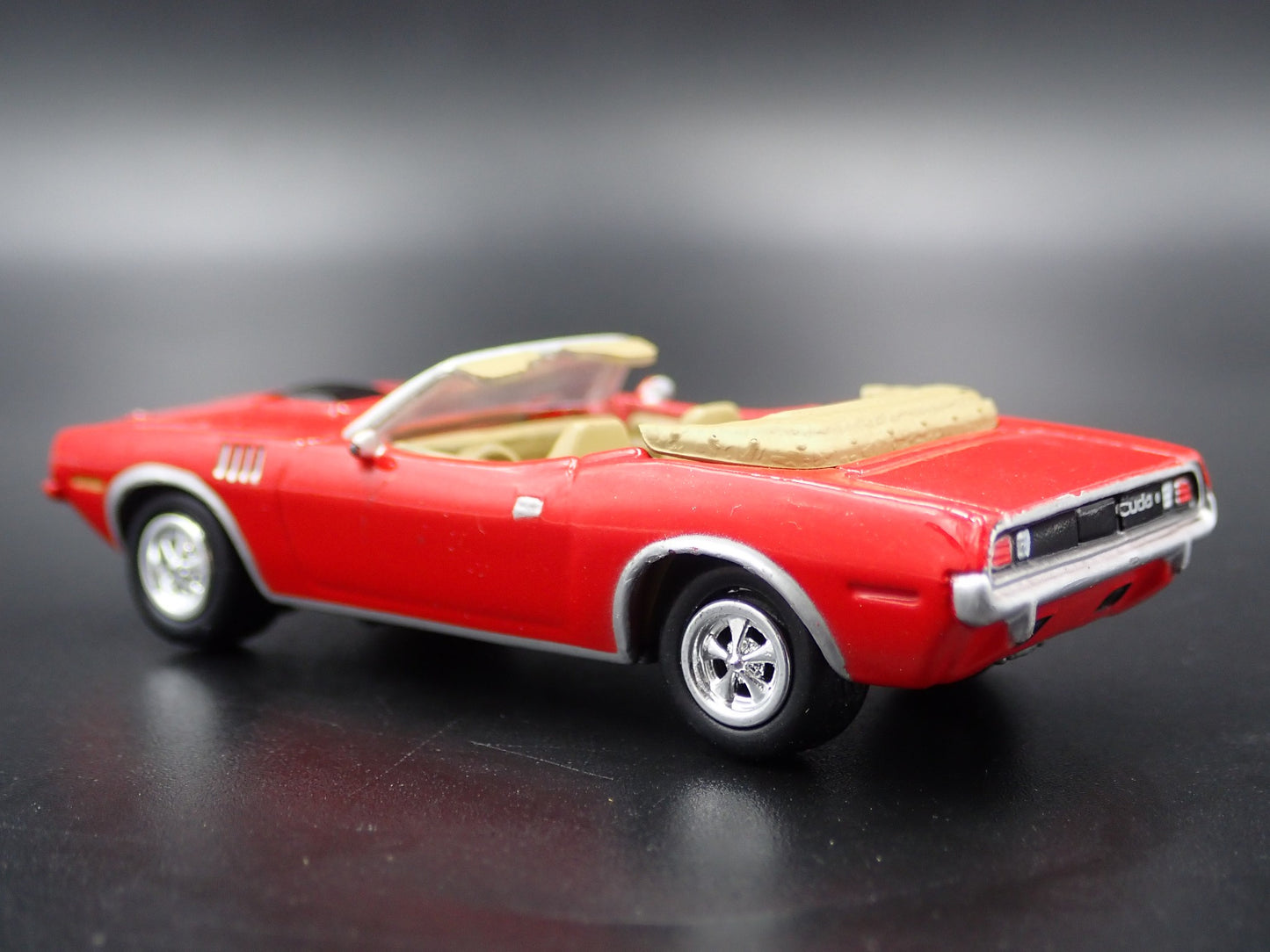1971 71 PLYMOUTH HEMI CUDA CONVERTIBLE RED 1/64 SCALE LIMITED DIECAST MODEL CAR