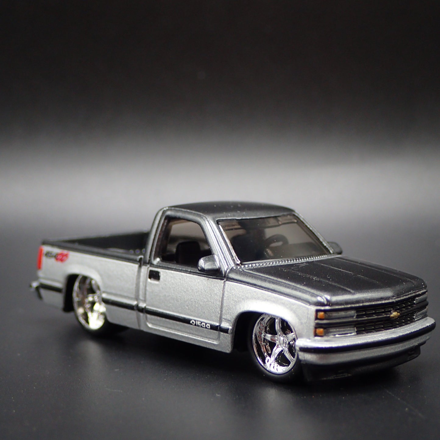 1993 93 CHEVY CHEVROLET SS 454 PICKUP TRUCK OBS 1:64 SCALE DIECAST MODEL CAR
