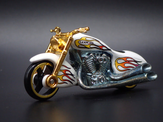 SCORCHIN SCOOTER MOTORCYCLE LEXMARK 1:64 HW SCALE DIORAMA DIECAST MODEL CAR