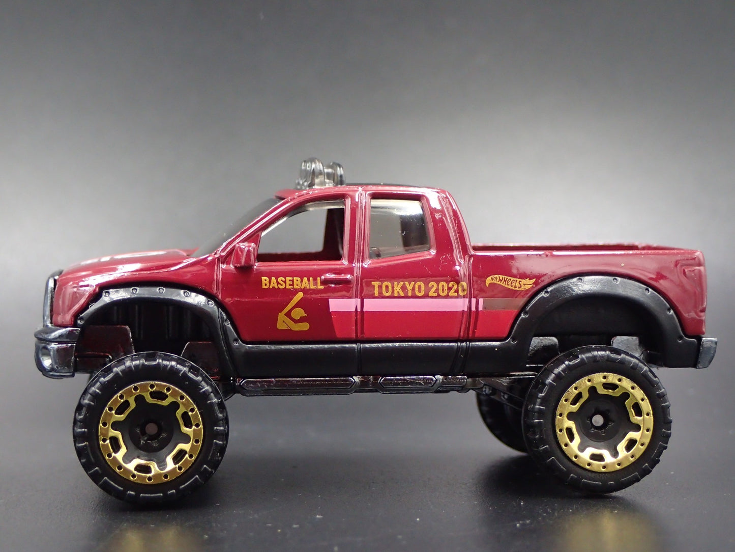 2007-2021 TOYOTA TUNDRA  4X4 PICKUP TRUCK 1/64 SCALE DIORAMA DIECAST MODEL CAR