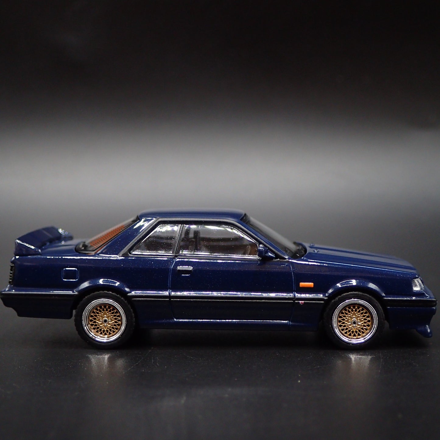 1985-1989 NISSAN SKYLINE GTS-R JDM RARE 1:64 SCALE DIORAMA DIECAST MODEL CAR