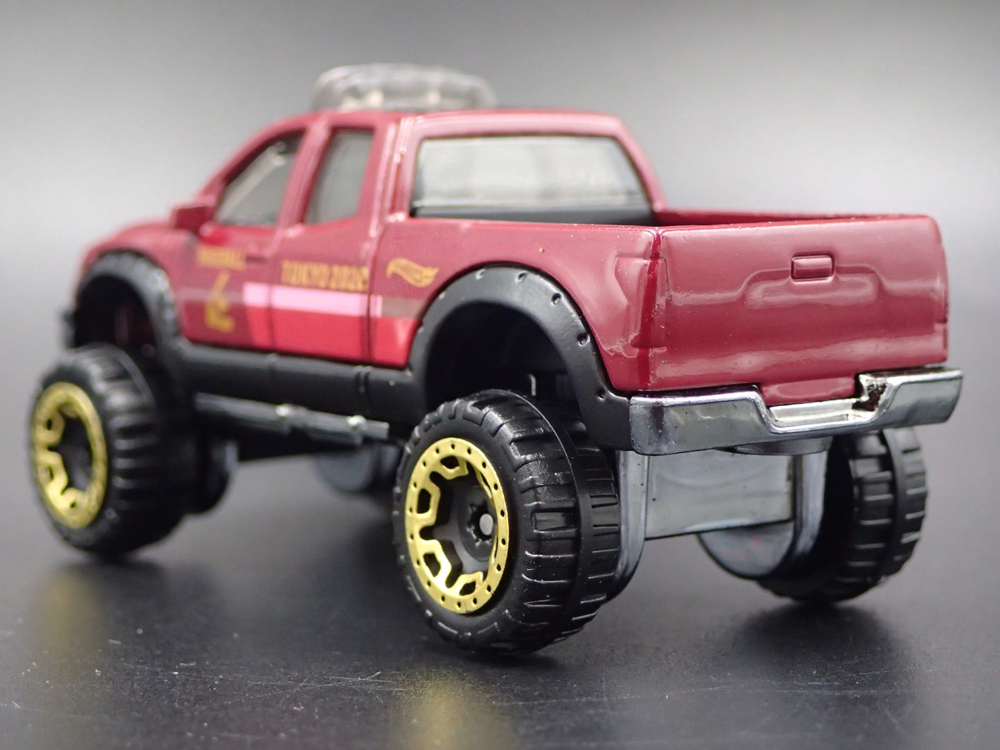 2007-2021 TOYOTA TUNDRA  4X4 PICKUP TRUCK 1/64 SCALE DIORAMA DIECAST MODEL CAR