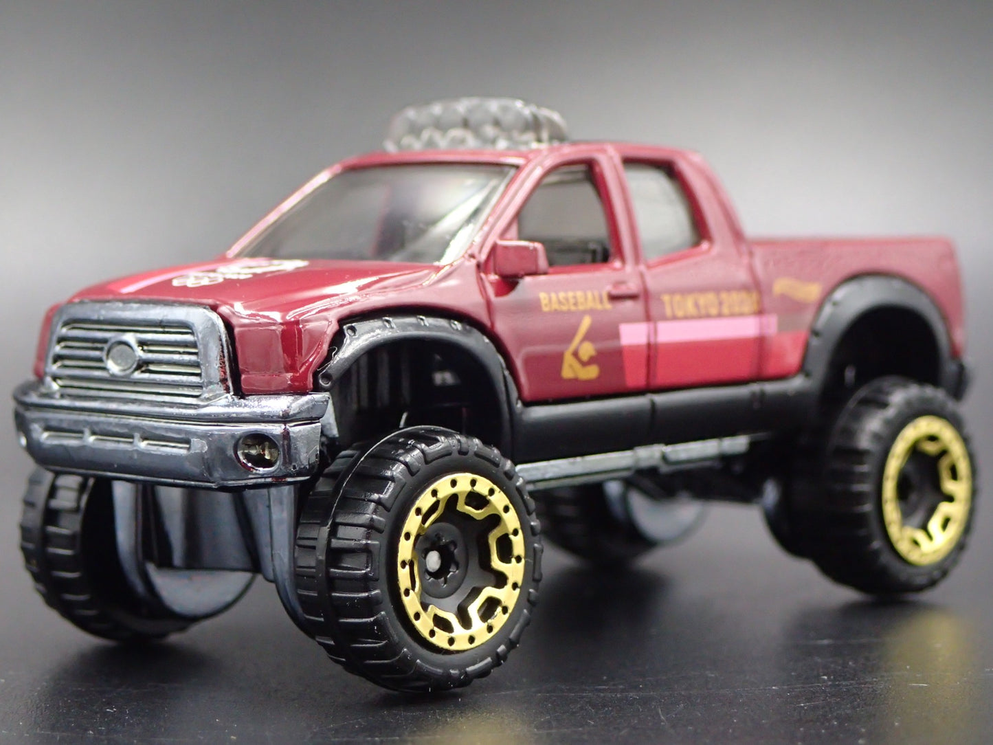 2007-2021 TOYOTA TUNDRA  4X4 PICKUP TRUCK 1/64 SCALE DIORAMA DIECAST MODEL CAR