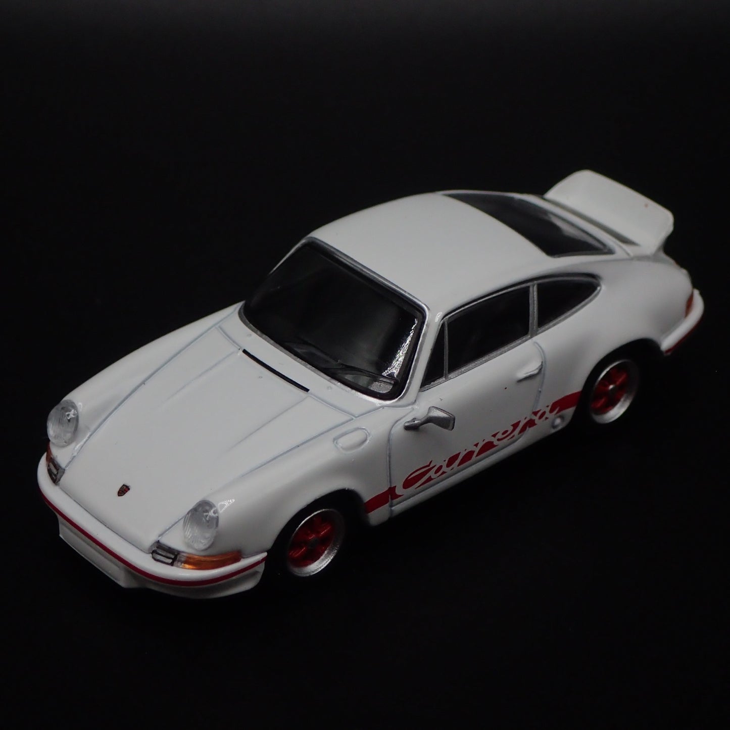 1973-1977 PORSCHE 911 CARRERA RS 2.7 1:64 SCALE COLLECTIBLE DIECAST MODEL CAR