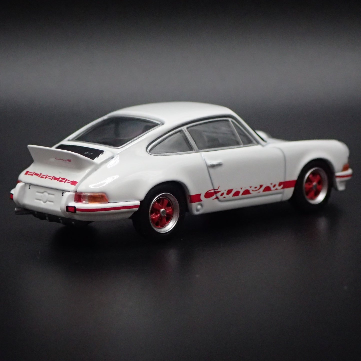 1973-1977 PORSCHE 911 CARRERA RS 2.7 1:64 SCALE COLLECTIBLE DIECAST MODEL CAR