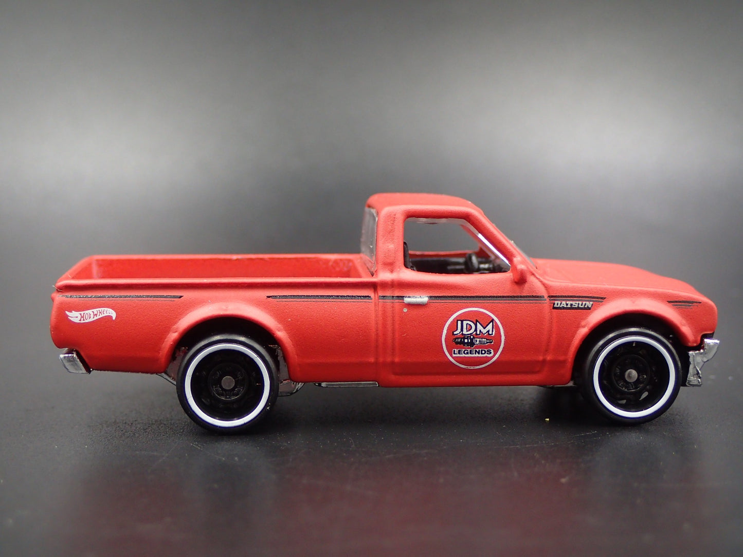 1973-1979 DATSUN 620 PICKUP TRUCK JDM RED 1:64 SCALE DIORAMA DIECAST MODEL CAR