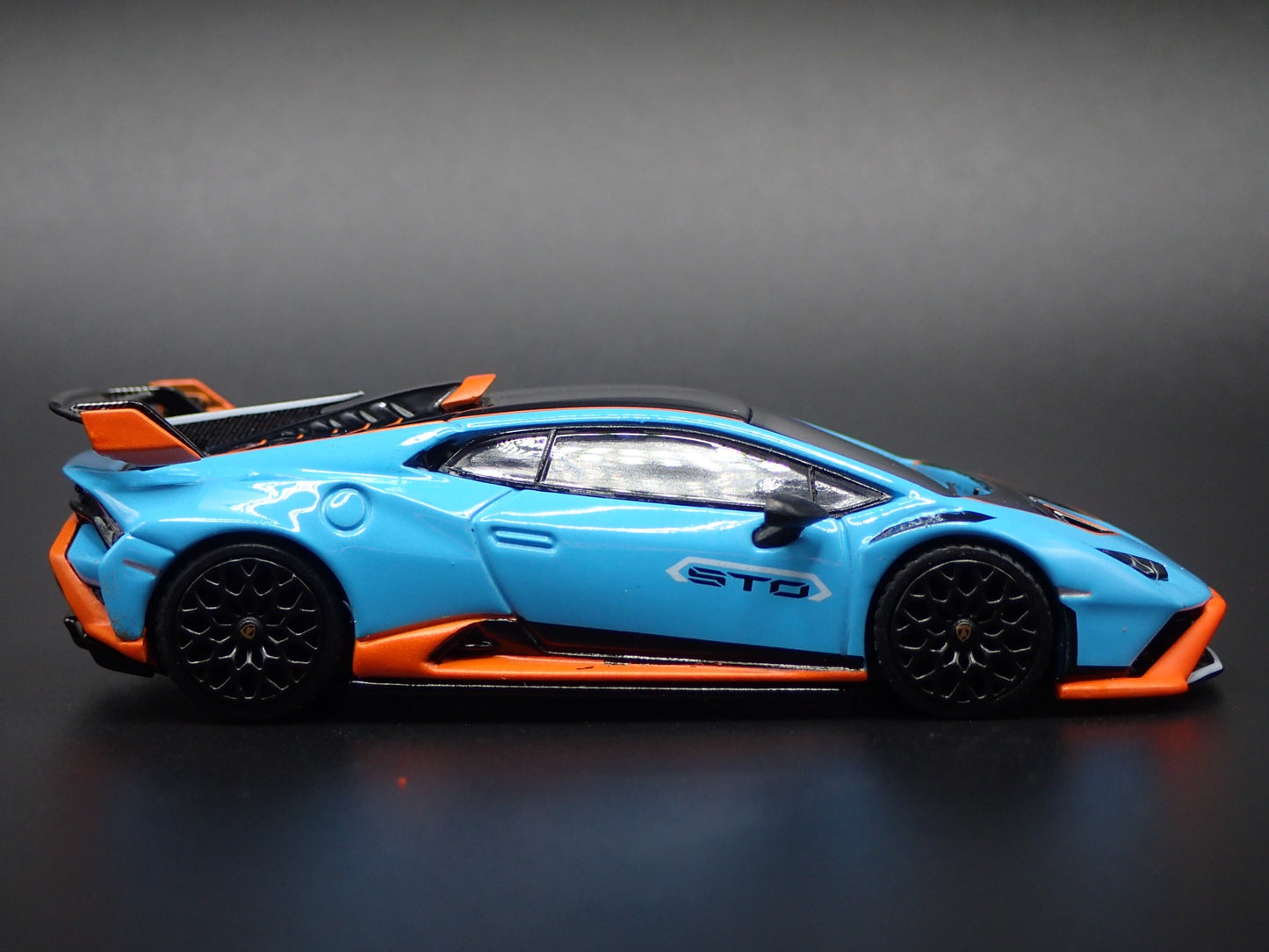 2021-2024 LAMBORGHINI HURACAN STO COUPE SUPER CAR 1:64 SCALE DIECAST MODEL CAR