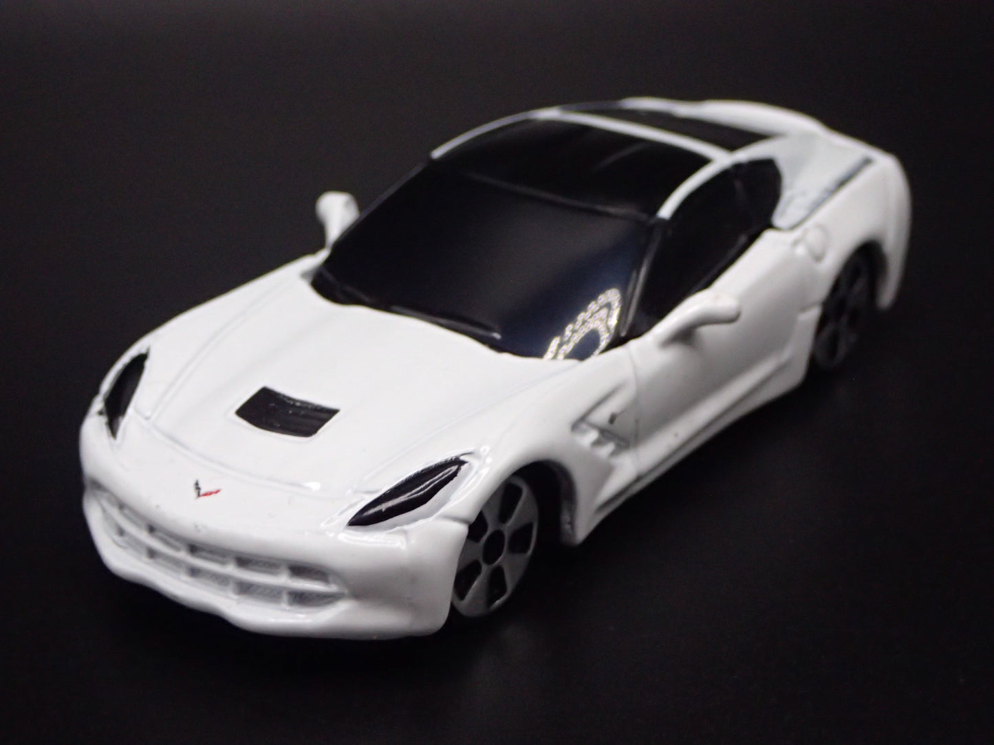 2014-2019 CHEVY CHEVROLET CORVETTE C7 WHITE 1/64 SCALE DIORAMA DIECAST MODEL CAR