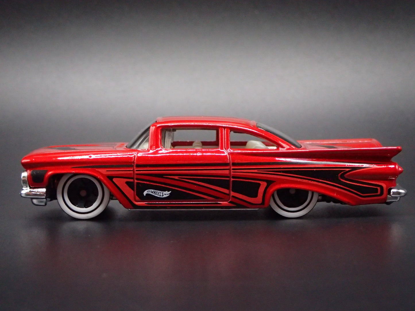 1959 59 CHEVY CHEVROLET IMPALA 1:64 SCALE COLLECTIBLE DIORAMA DIECAST MODEL CAR