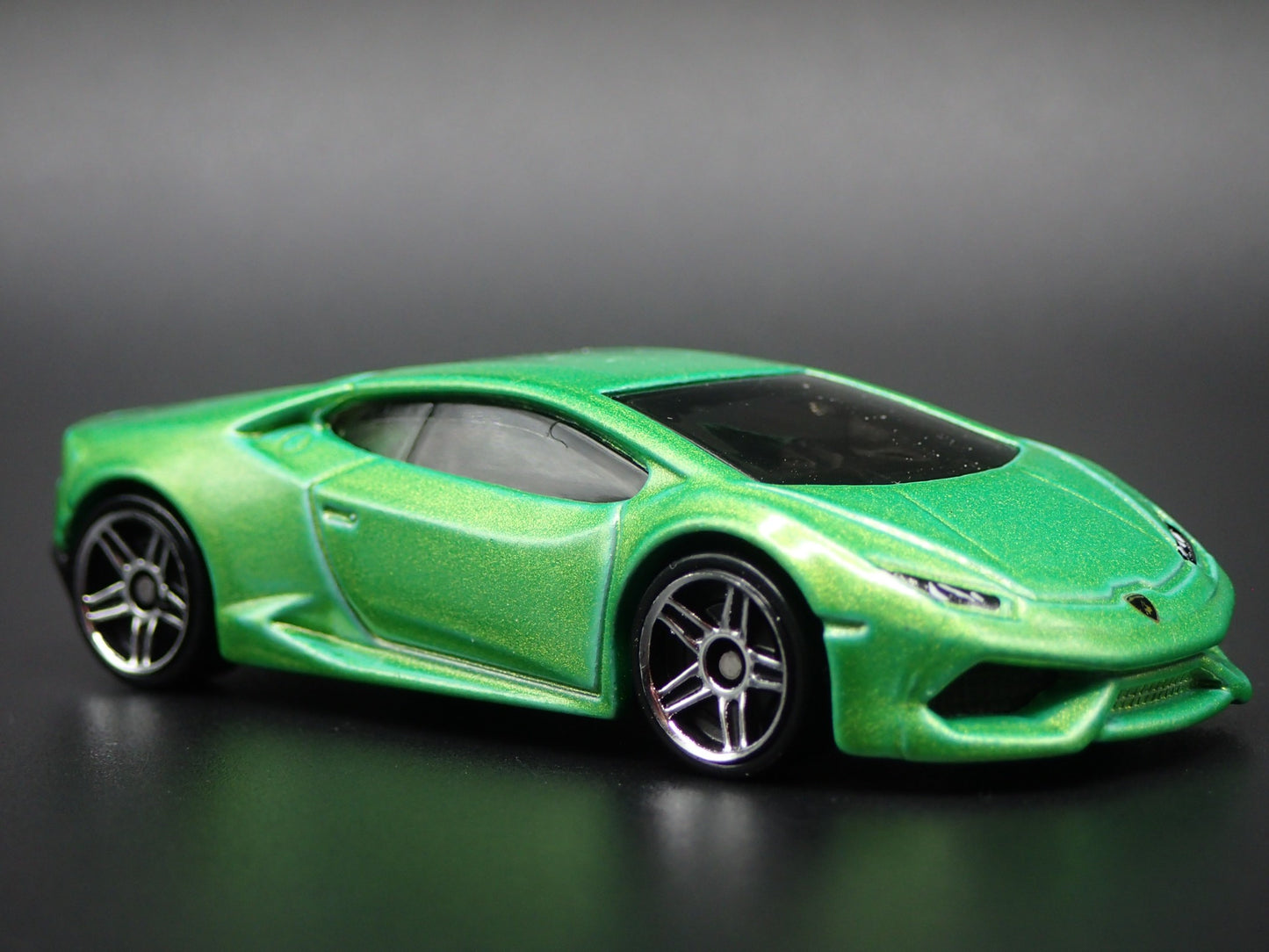 2014-2019 LAMBORGHINI HURACAN LP 610-4 SUPER CAR 1:64 SCALE DIECAST MODEL CAR