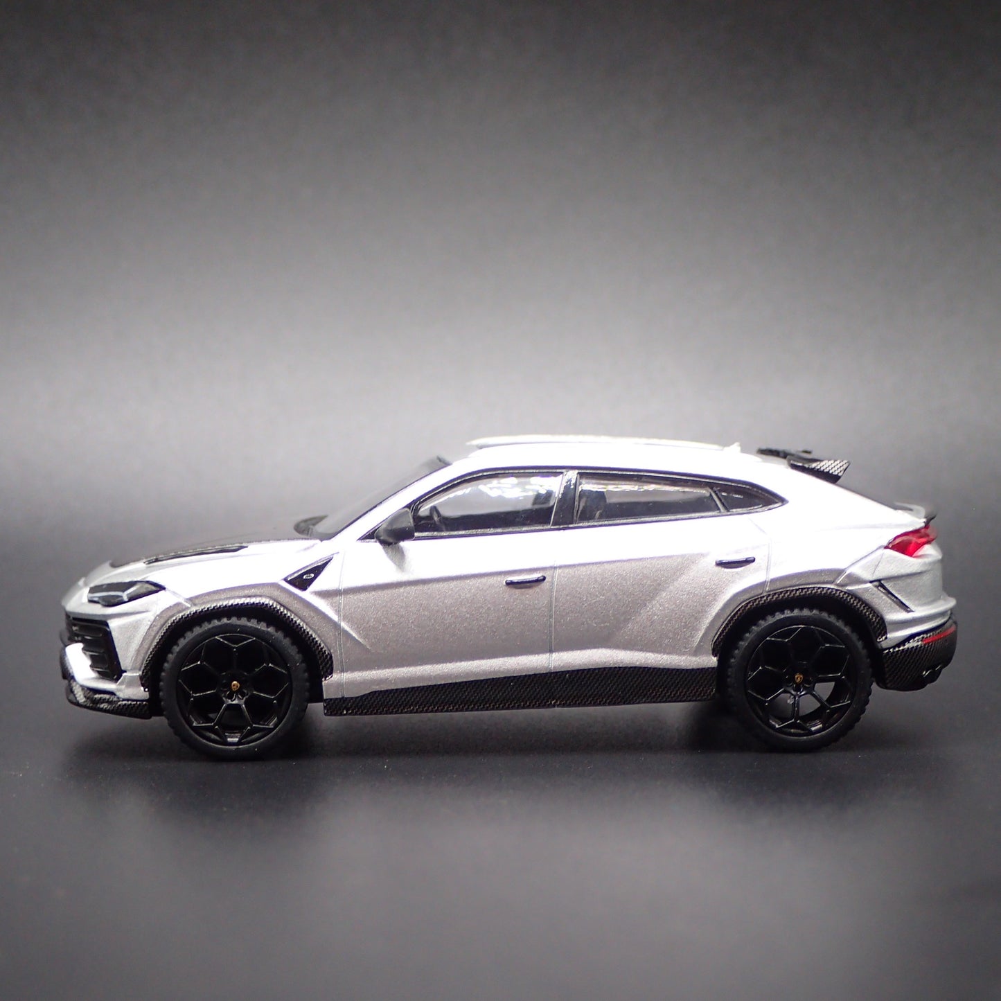 2022-2025 LAMBORGHINI URUS PERFORMANTE SILVER 1:64 SCALE DIECAST MODEL CAR