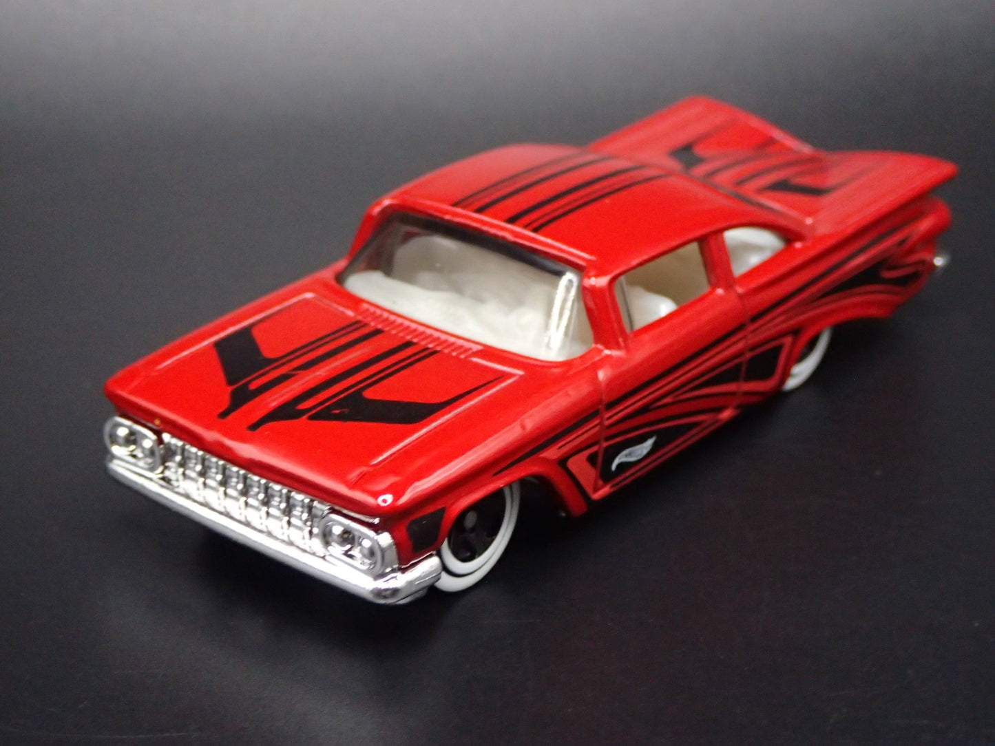 1959 59 CHEVY CHEVROLET IMPALA 1:64 SCALE COLLECTIBLE DIORAMA DIECAST MODEL CAR