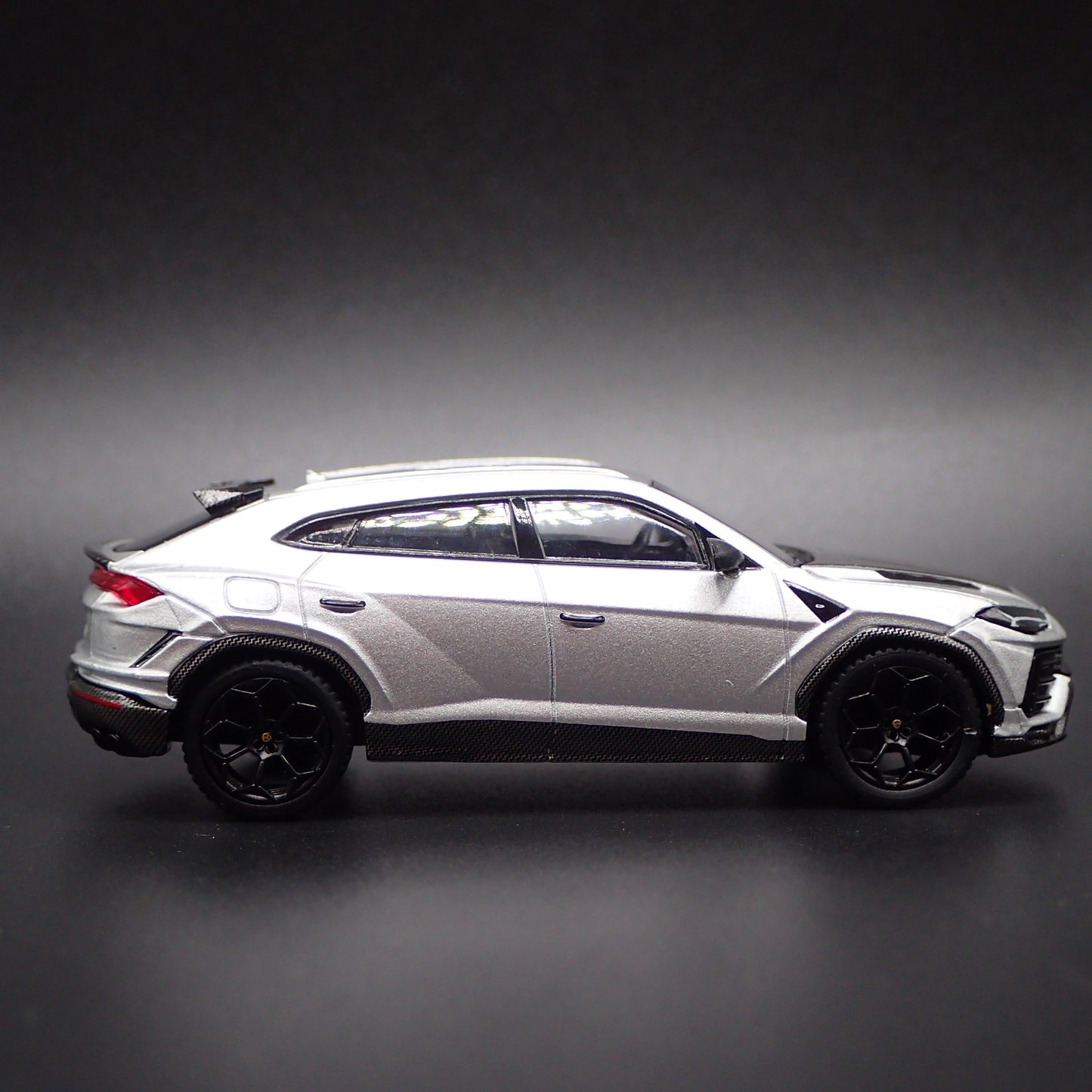 2022-2025 LAMBORGHINI URUS PERFORMANTE SILVER 1:64 SCALE DIECAST MODEL CAR